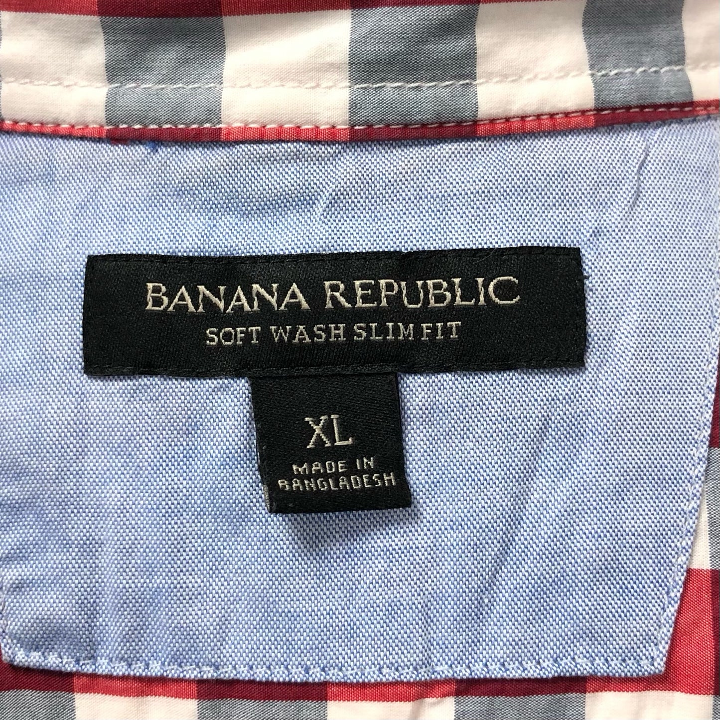 Camisa de botones Banana Republic de cuadros gingham en color rojo, gris y blanco Talla XL Entalle Slim Fit