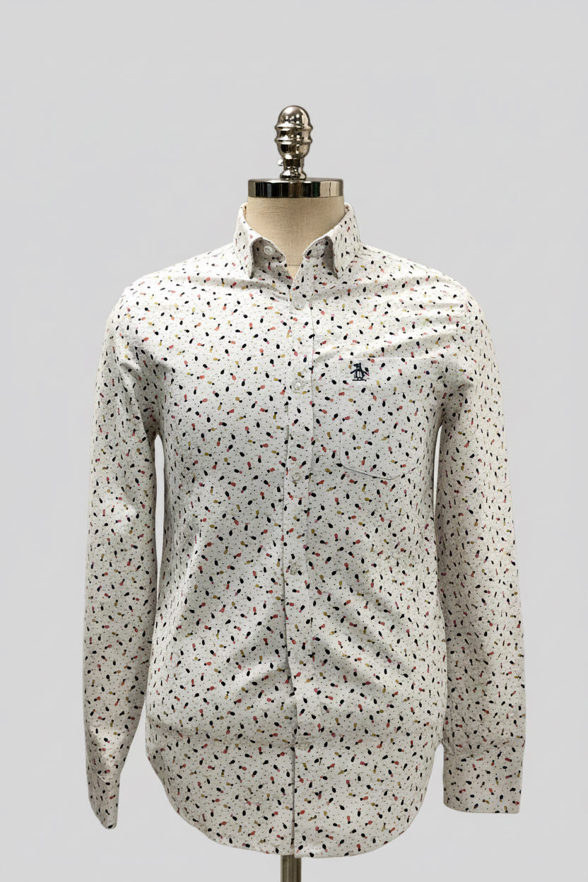 Camisa Original Penguin 🐧 color blanco con diseño de piñas en amarillo y naranja Talla S Entalle Slim Fit