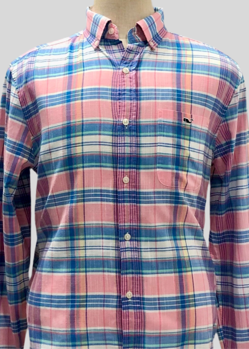 Camisa de botones Vineyard Vines 🐳 con cuadros en color rosado, celeste y blanco Talla M Entalle Clasico