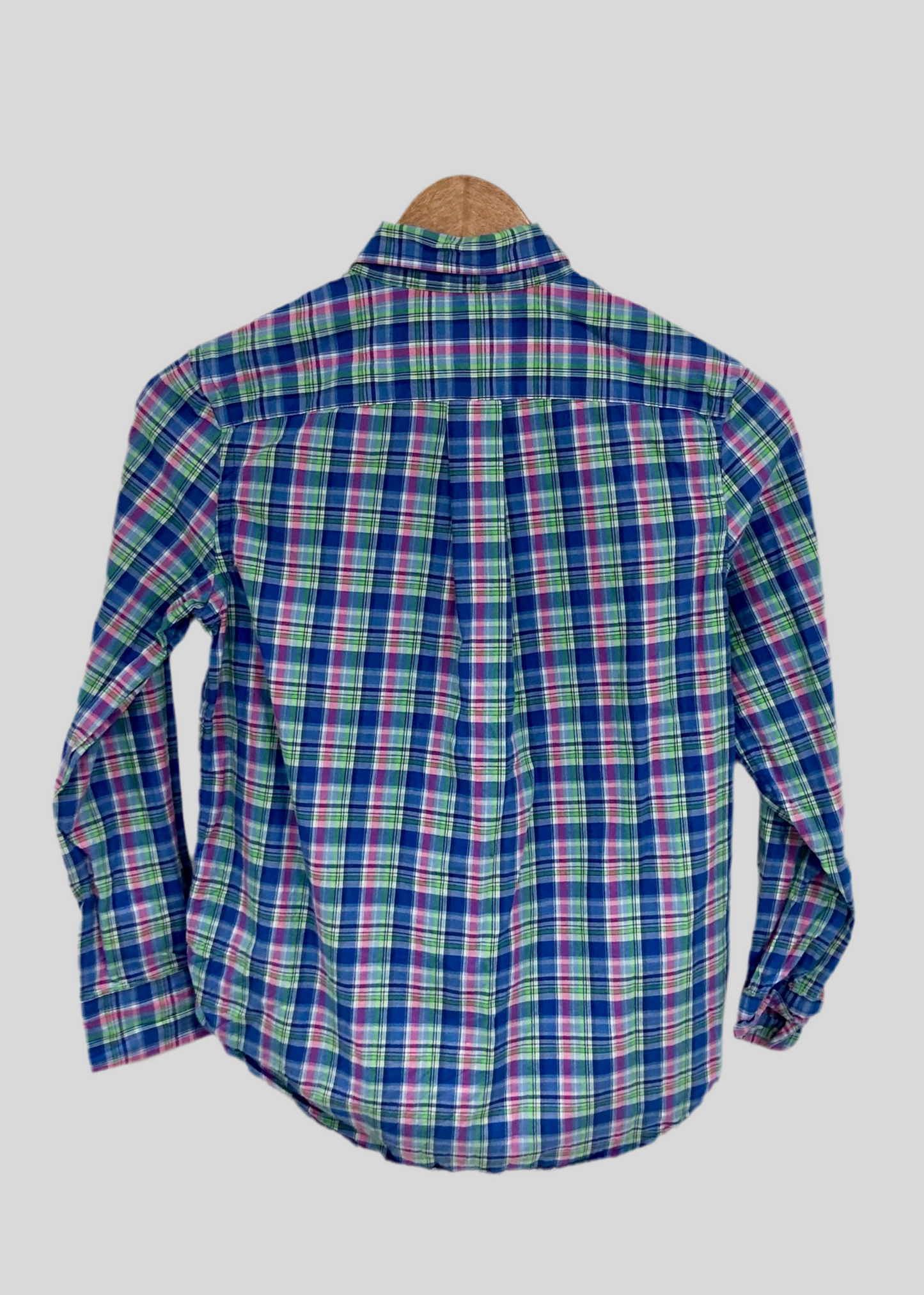 Camisa Polo Ralph Lauren 🏇🏼 con patron de cuadros en azul, verde y rosado Talla M (10-12) de niño Entalle Regular