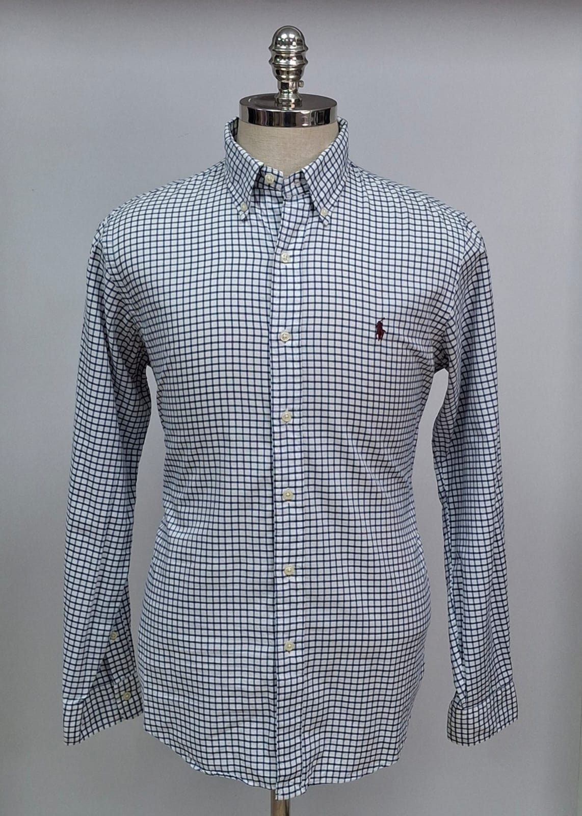 Camisa Polo Ralph Lauren 🏇🏼 Color blanco de cuadros en color azul Talla M Entalle Regular