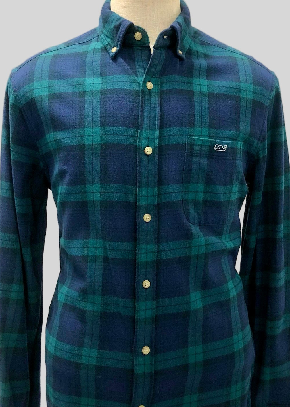 Camisa de botones Vineyard Vines 🐳 de cuadros tartán en color verde oscuro y azul navy Talla M Entalle Clasico