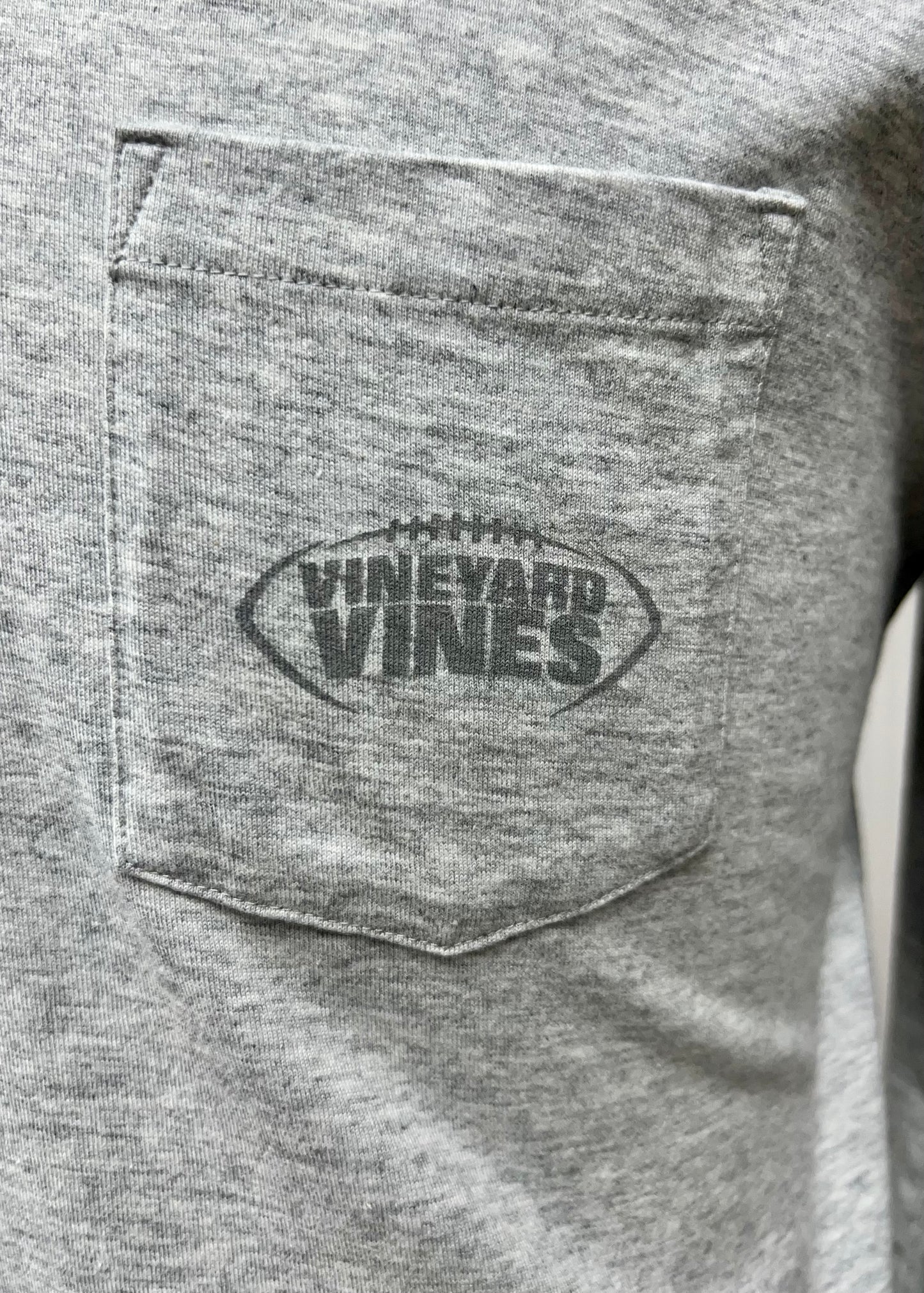Camiseta con capucha Vineyard Vines 🐳 color gris con Diseño de Fútbol americano en bolsillo Talla Medium