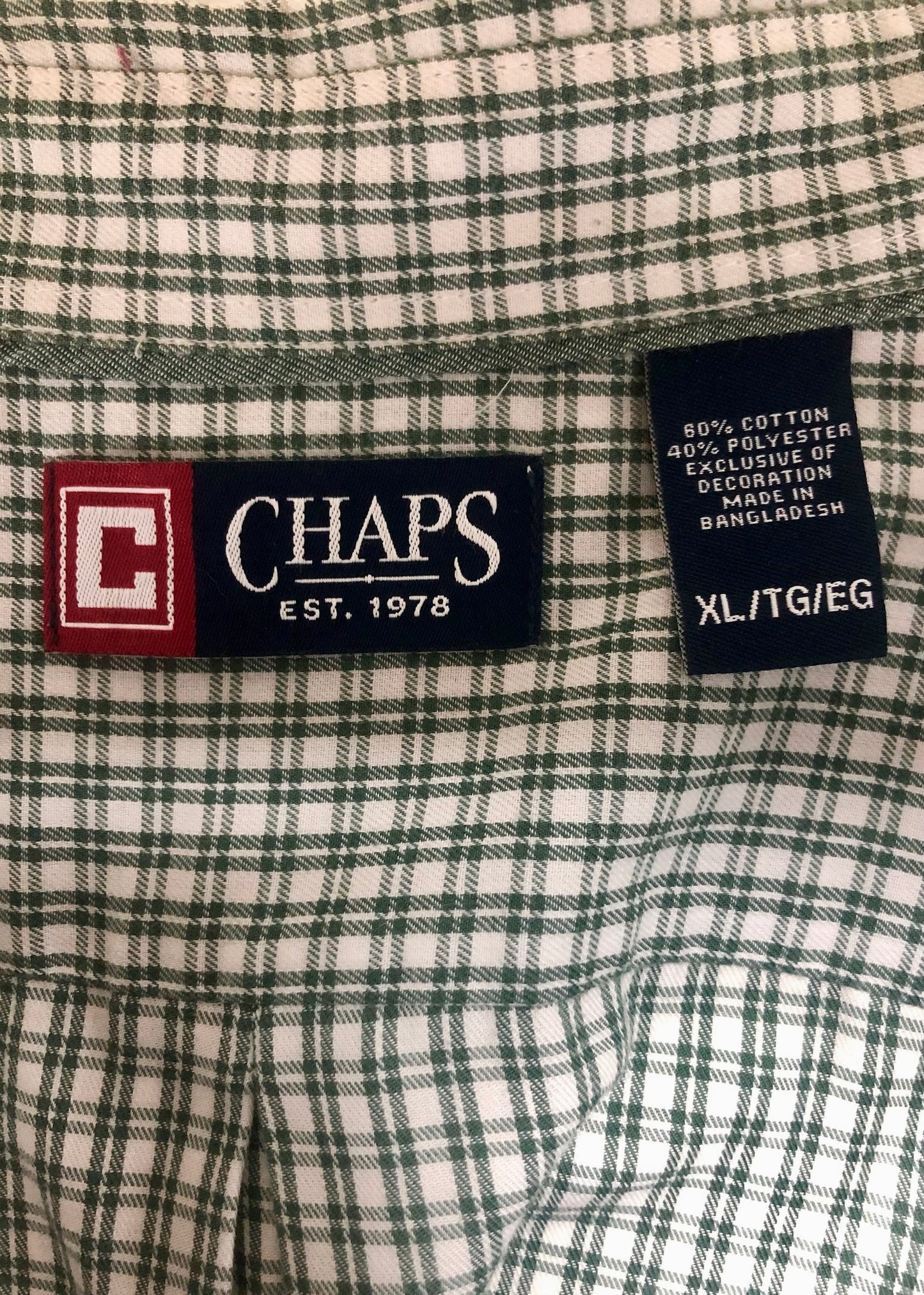 Camisa de botones Chaps 🛡️ color blanco de cuadros en verde Talla XL Entalle Regular