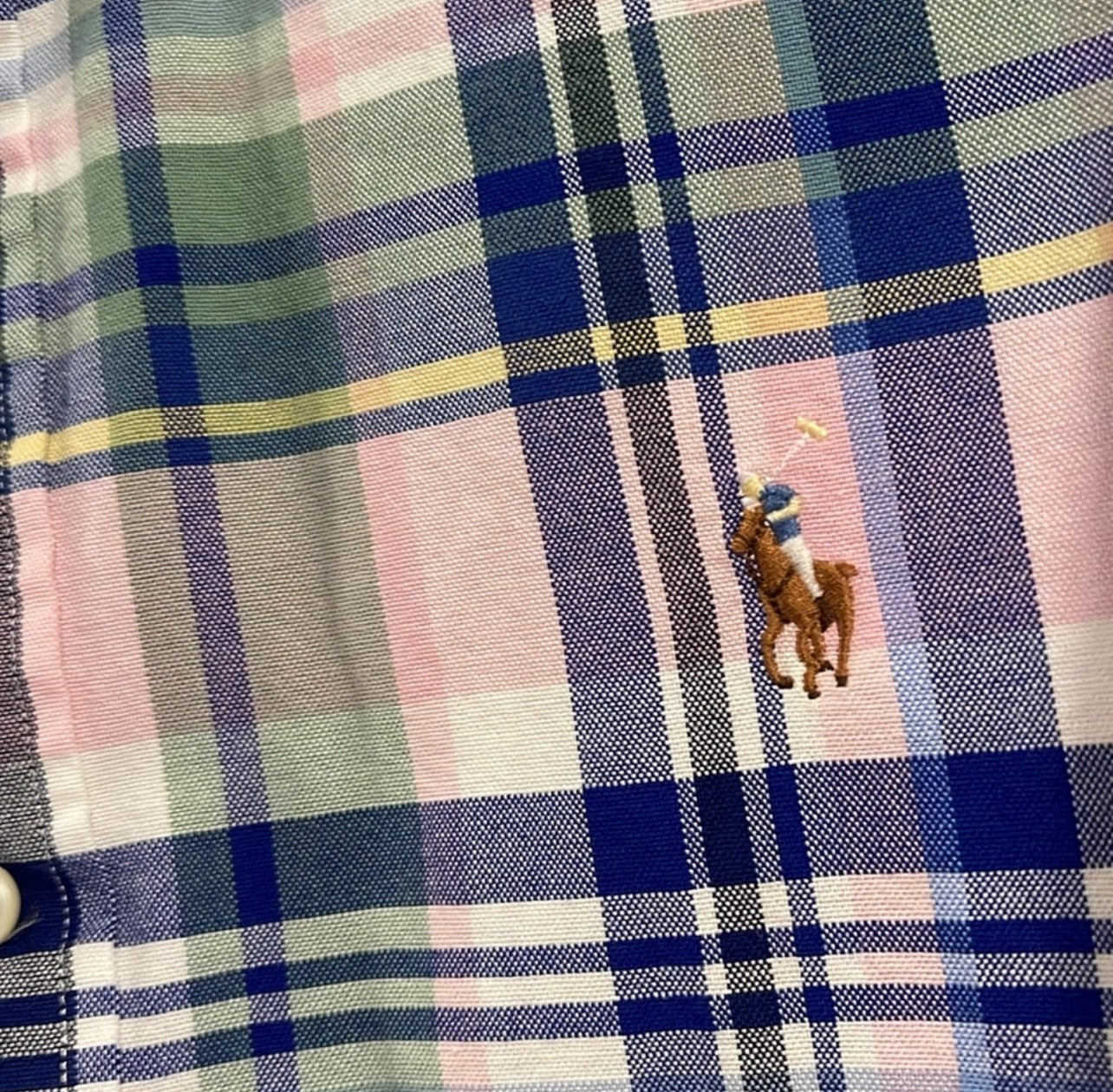 Camisa de botones Polo Ralph Lauren 🏇🏼 Oxford de cuadros tartán en color verde, rosado, azul y blanco Talla L Entalle Clásico