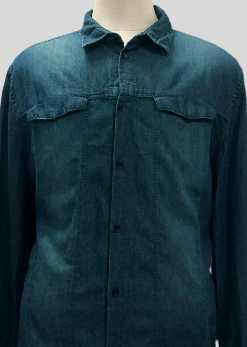 Camisa de botones Calvin Klein 🇺🇸 de jeans en color azul oscuro Talla XL Entalle Regular