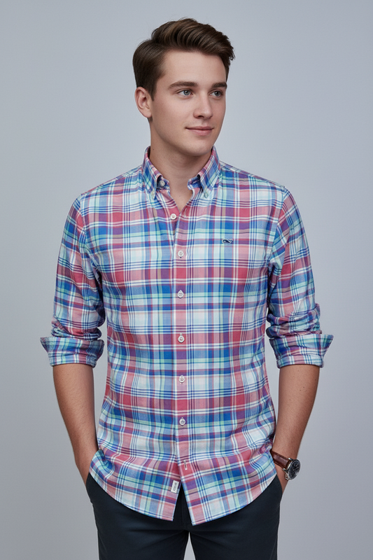 Camisa de niño Vineyard Vines 🐳 con patrón de cuadros en color celeste, rojo, verde y blanco Talla XL Entalle Regular