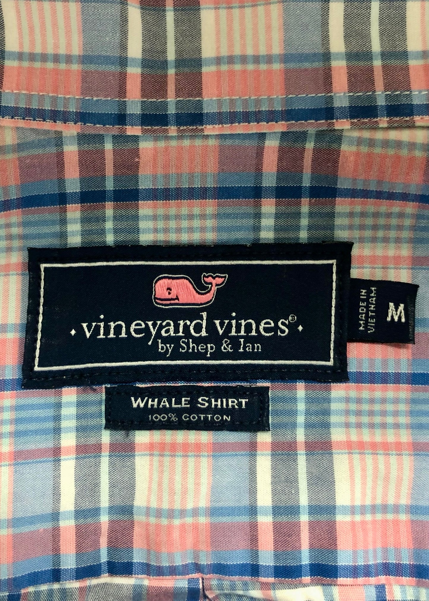 Camisa de botones Vineyard Vines 🐳 Color blanco de cuadros en color rosado y azul Talla M Entalle Regular