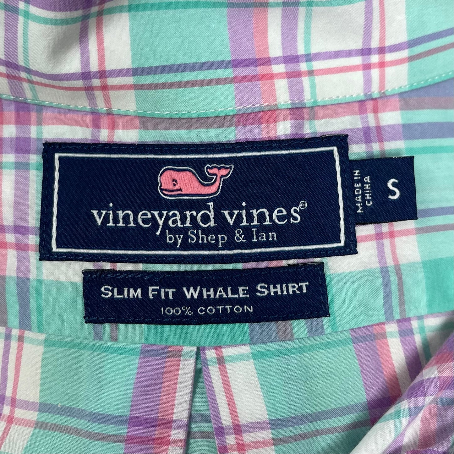 Camisa Vineyard Vines 🐳 color blanco con cuadros en color rosado, verde y lila Talla S Entalle Slim Fit