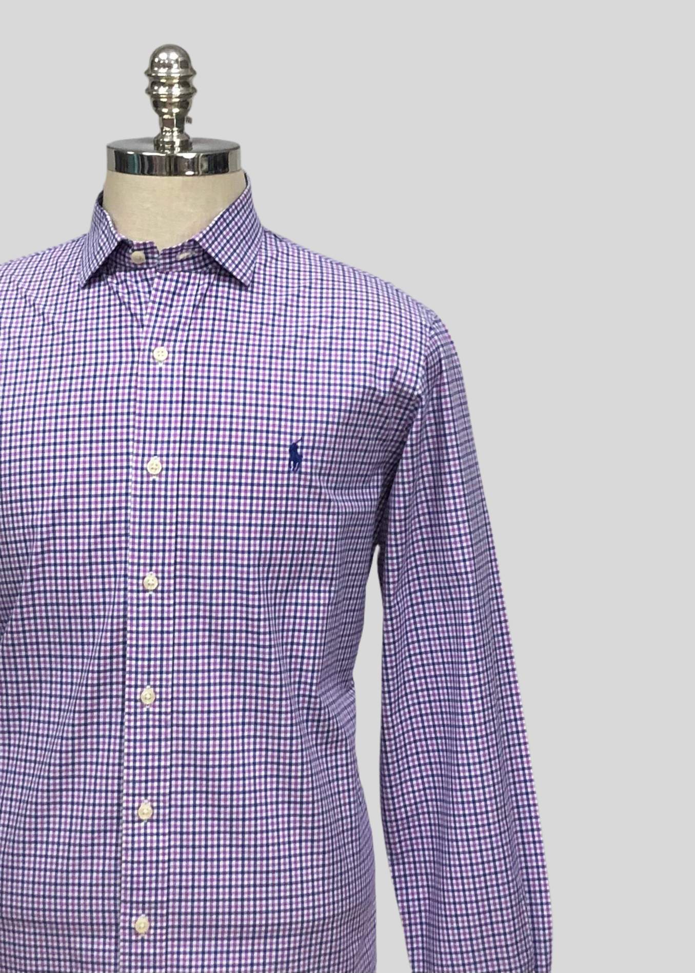 Camisa Polo Ralph Lauren 🏇🏼 color blanco con cuadros morado y azul Talla L Entalle Regular