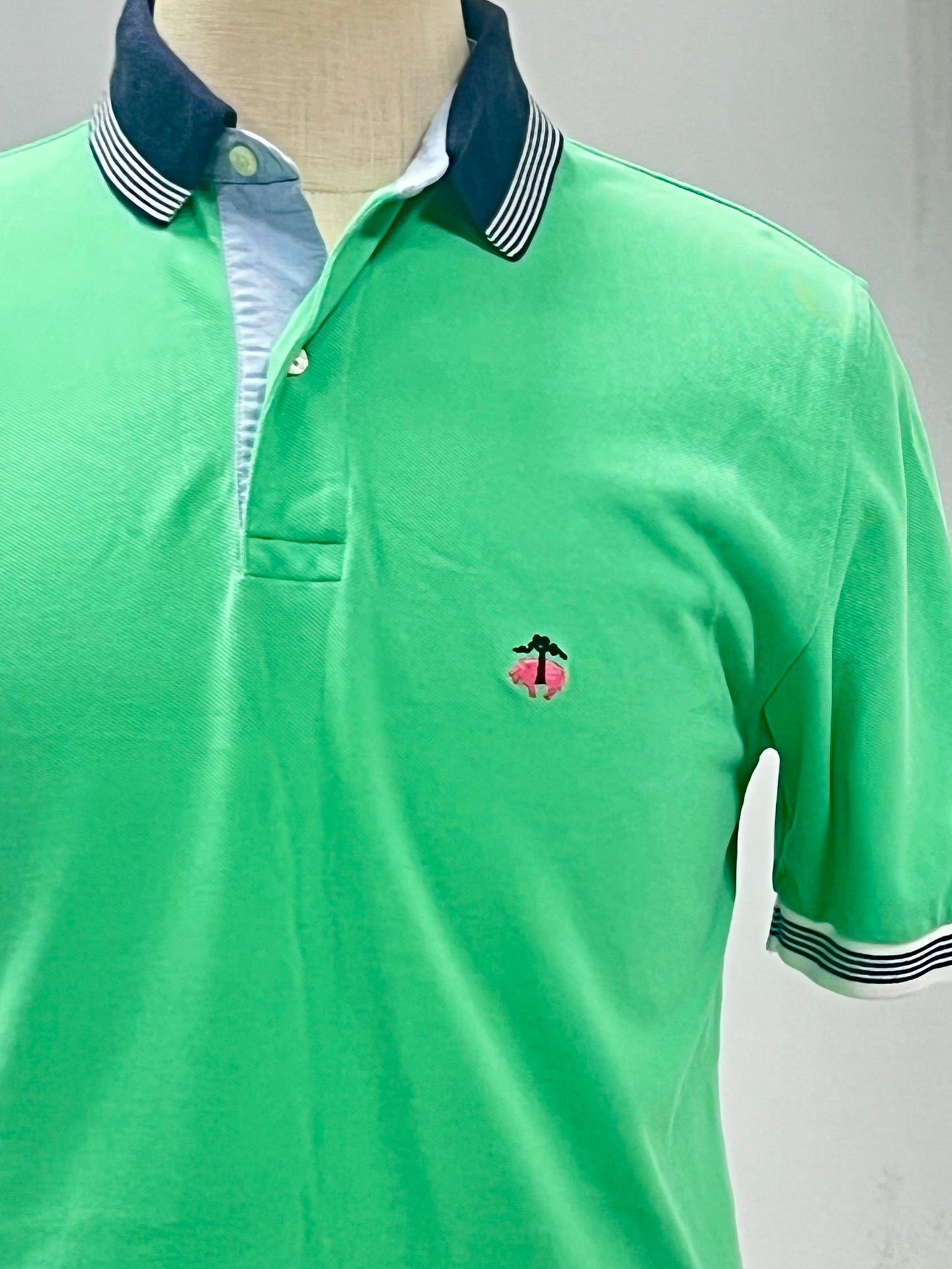 Camiseta Polo Brooks Brothers 🐑 color verde y cuello azul Talla S Entalle Regular
