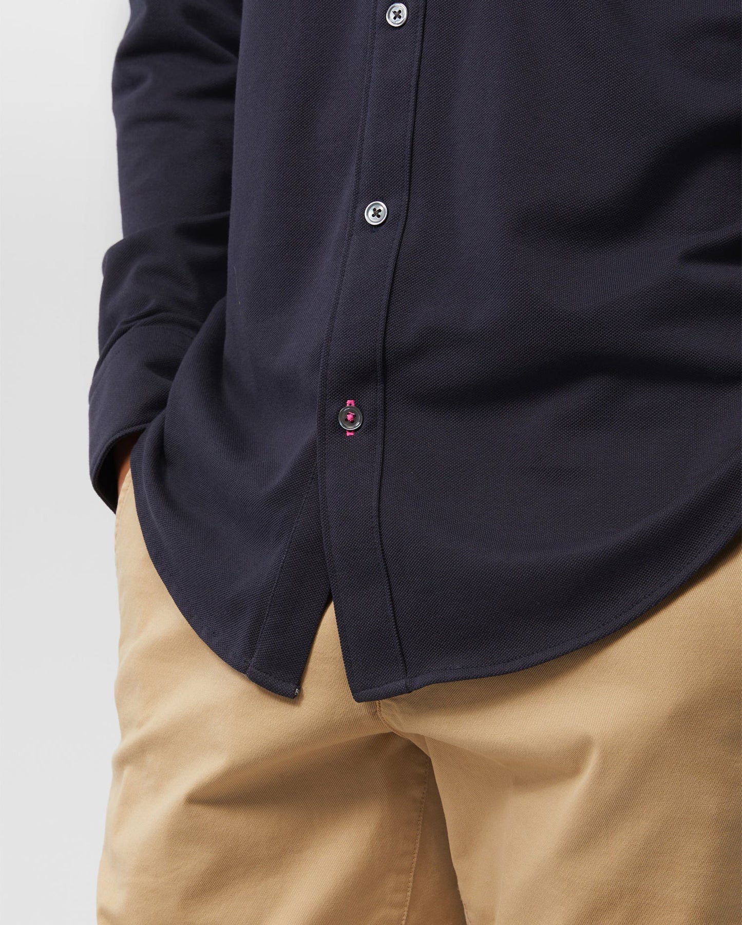 Camisa de botones Psycho Bunny 🐰  Tela camiseta (Pique Oxford) en color negro Talla S Entalle Regular