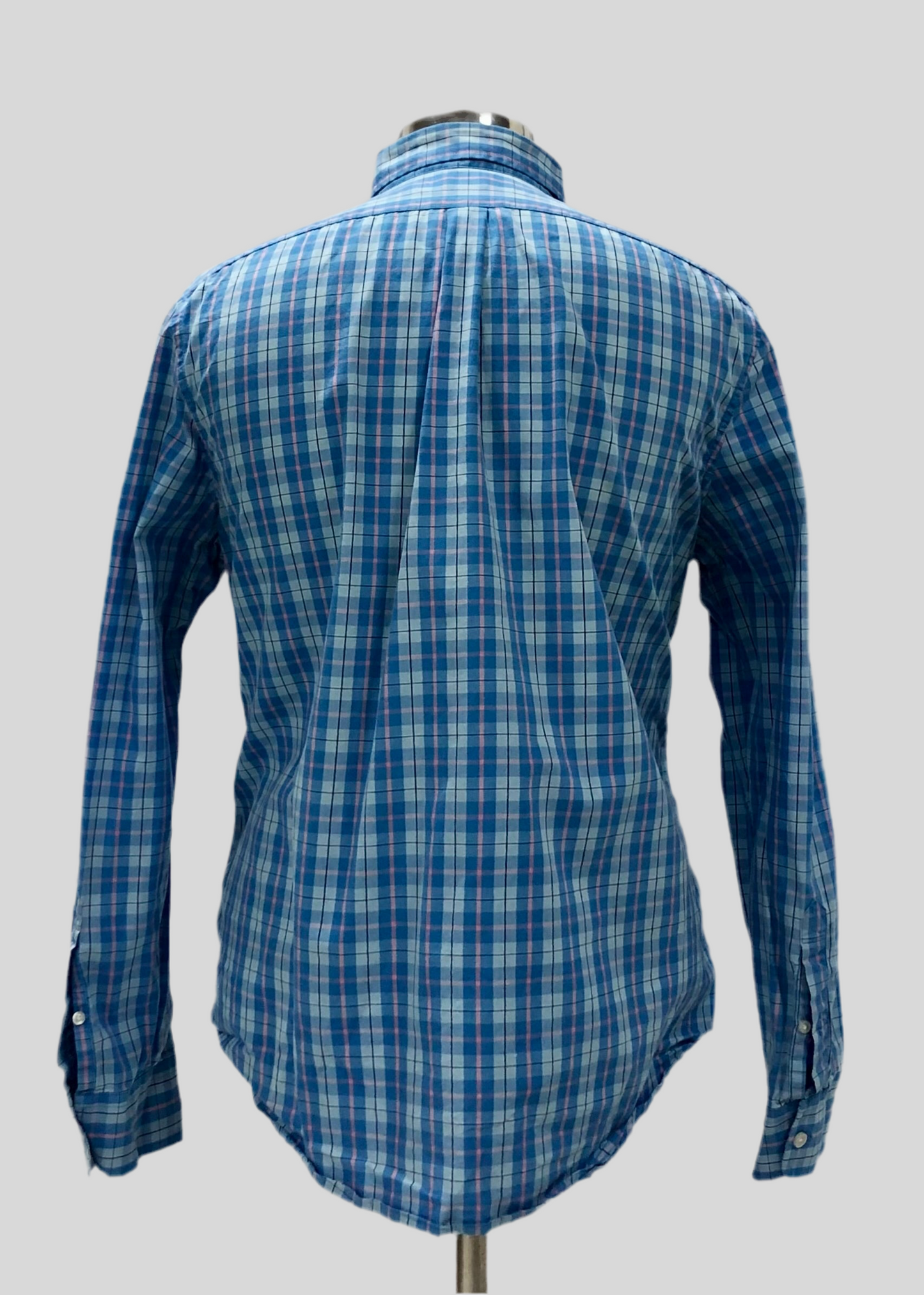 Camisa de botones Vineyard Vines 🐳 color celeste de cuadros en color azul y rosado Talla L Entalle Slim Fit