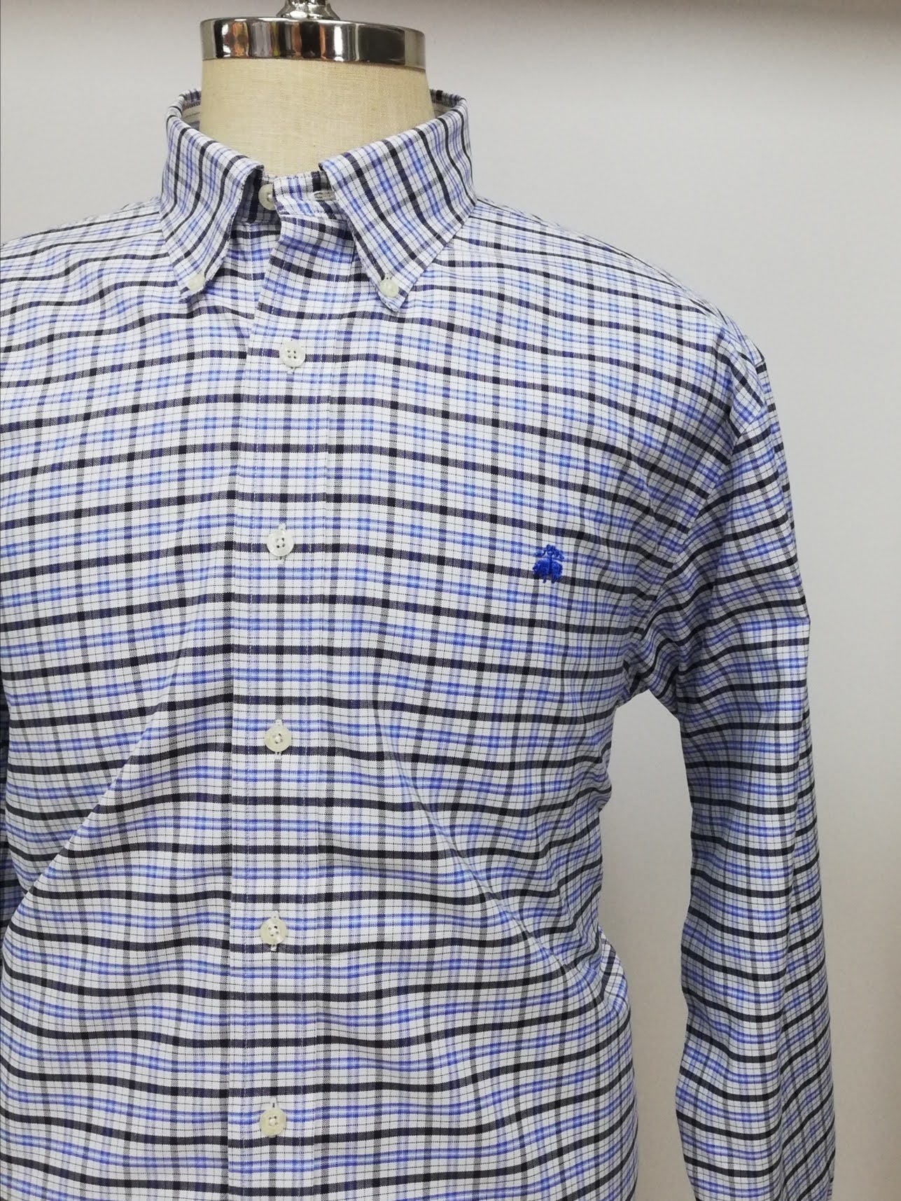 Camisa Brooks Brothers 🐑 color blanco con cuadros tartán en azul y negro Talla XL Entalle Regular