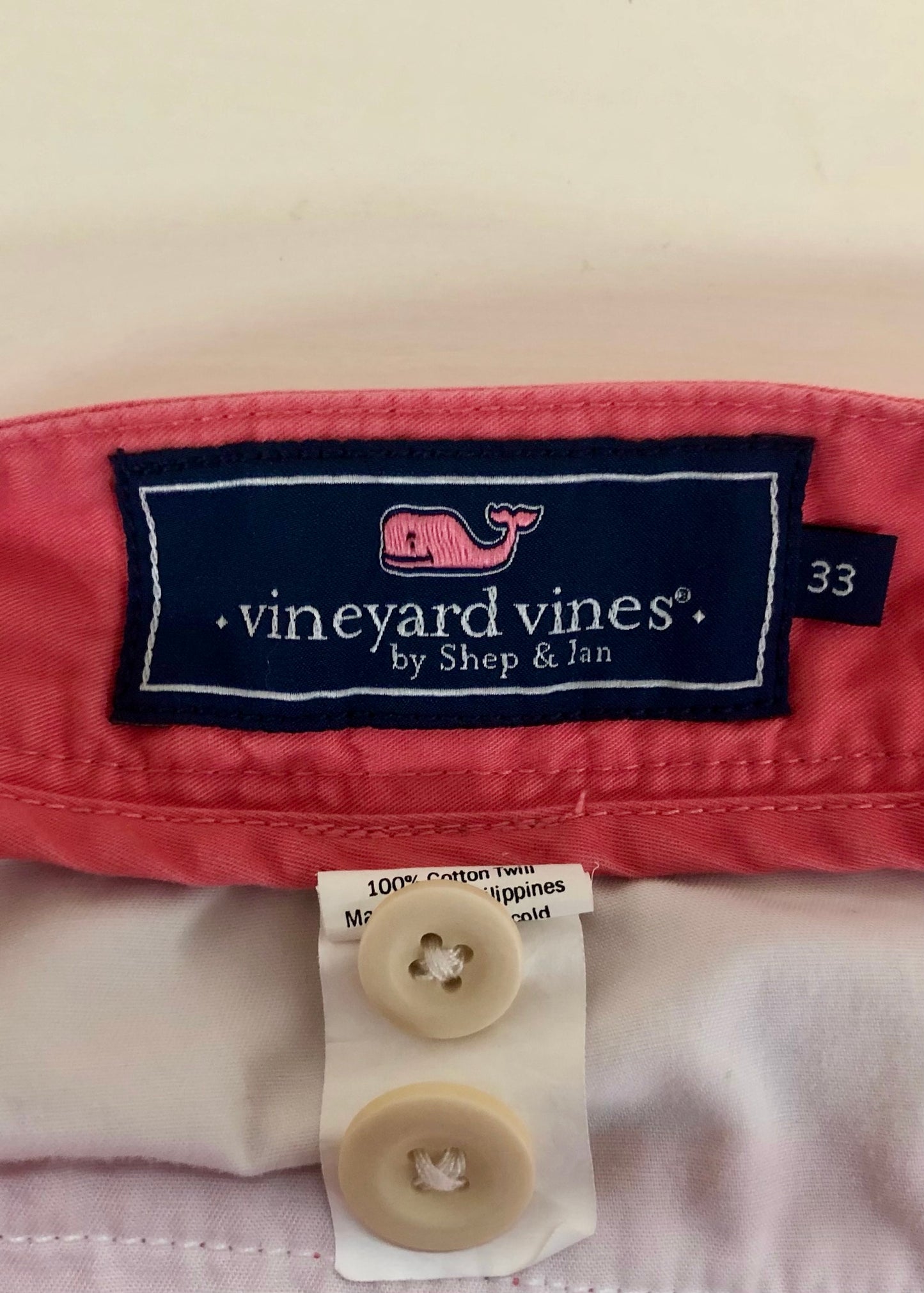 Short Casual Vineyard Vines 🐳 color rosado magenta talla 33