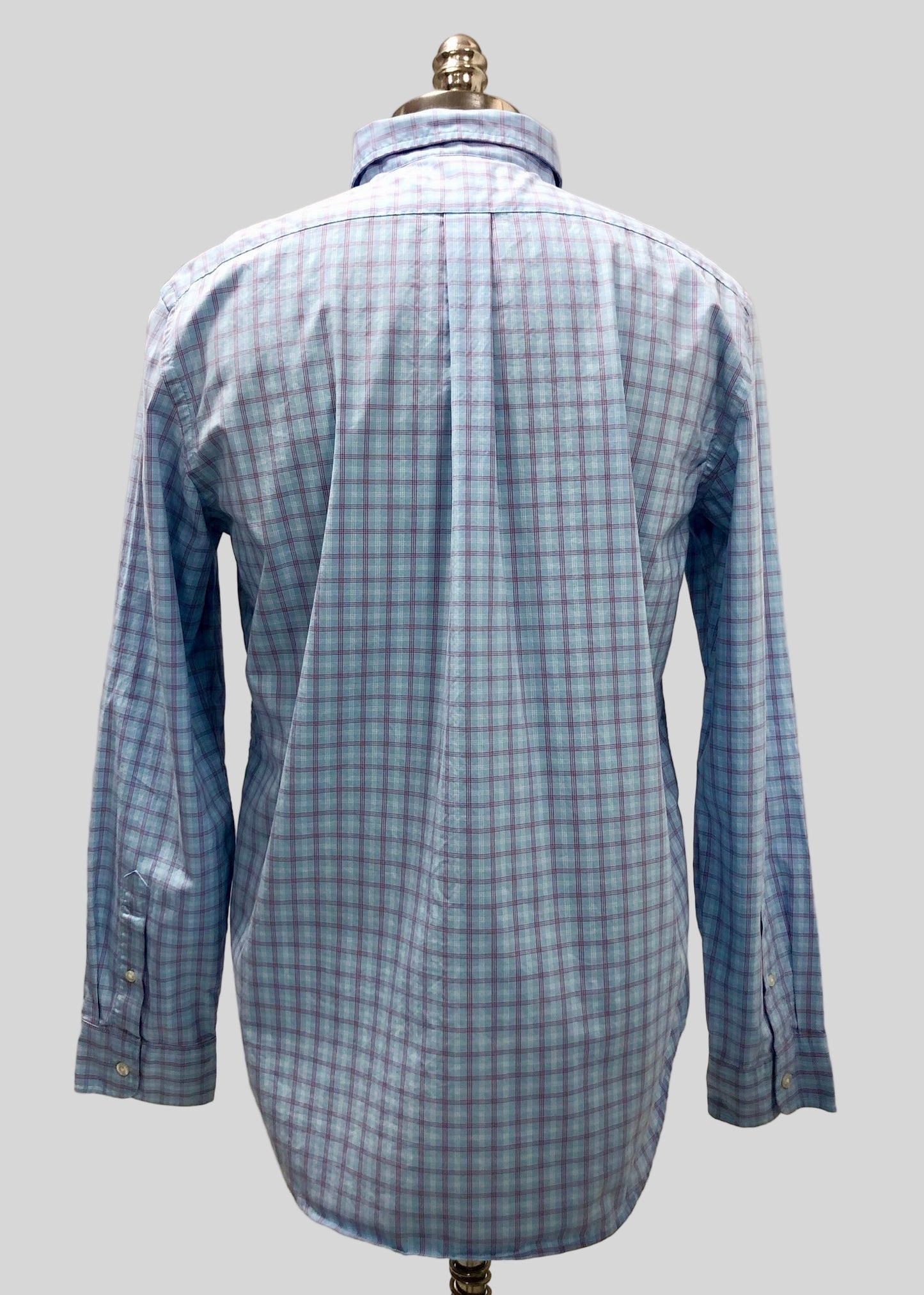 Camisa de botones Vineyard Vines 🐳 color celeste de cuadros en rojo, azul y blanco Talla M Entalle Clásico