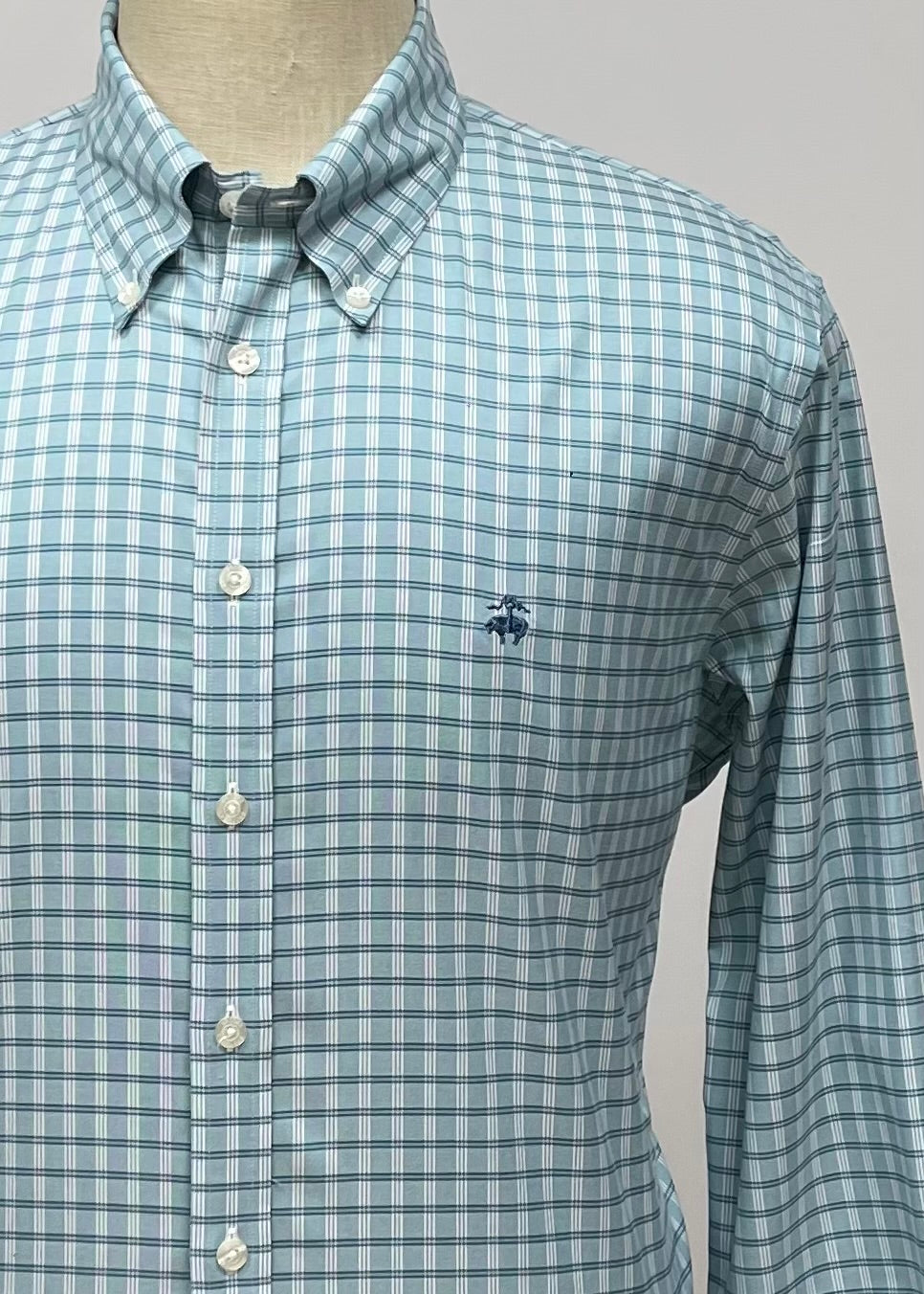 Camisa Brooks Brothers 🐑 color blanco con cuadros tartán en verde esmeralda y negro Talla L Entalle Regular