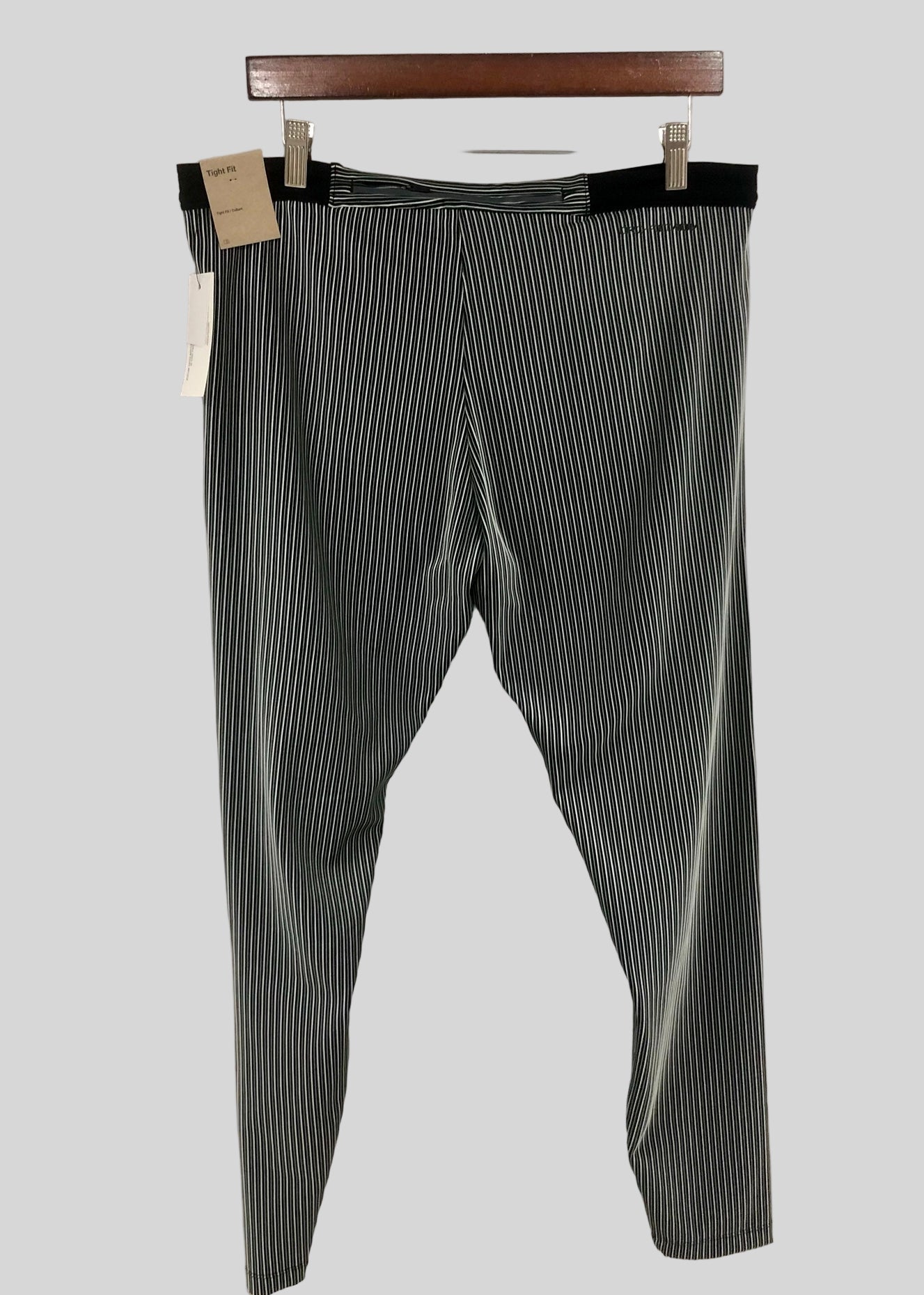 Pantalón de entrenamiento Nike ✔️ Pro Dri-FIT para hombre de rayas en color negro y blanco Talla XXL