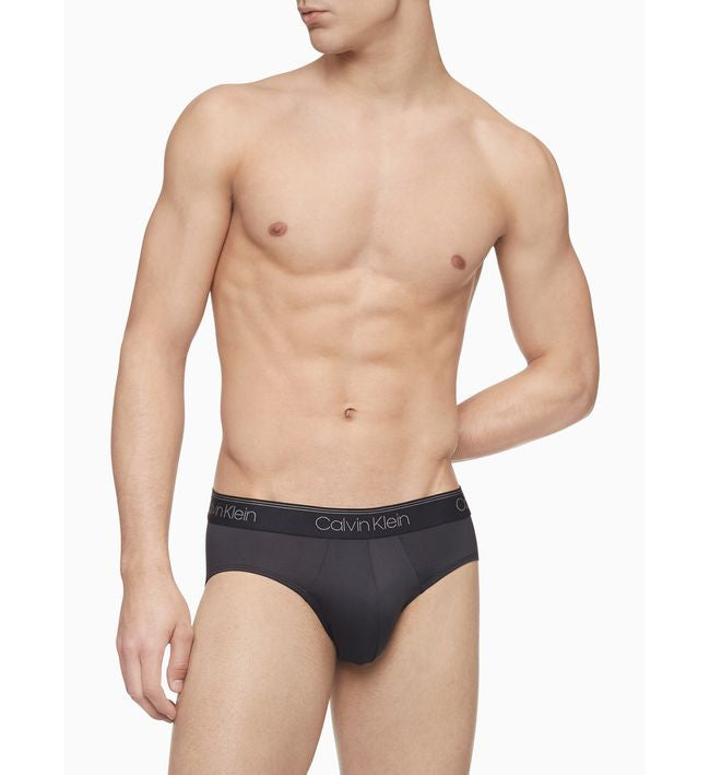 Paquete de 5 Calzoncillos a la cintura Calvin Klein - Tela microfibra stretch en color negro, azul y gris Talla XL