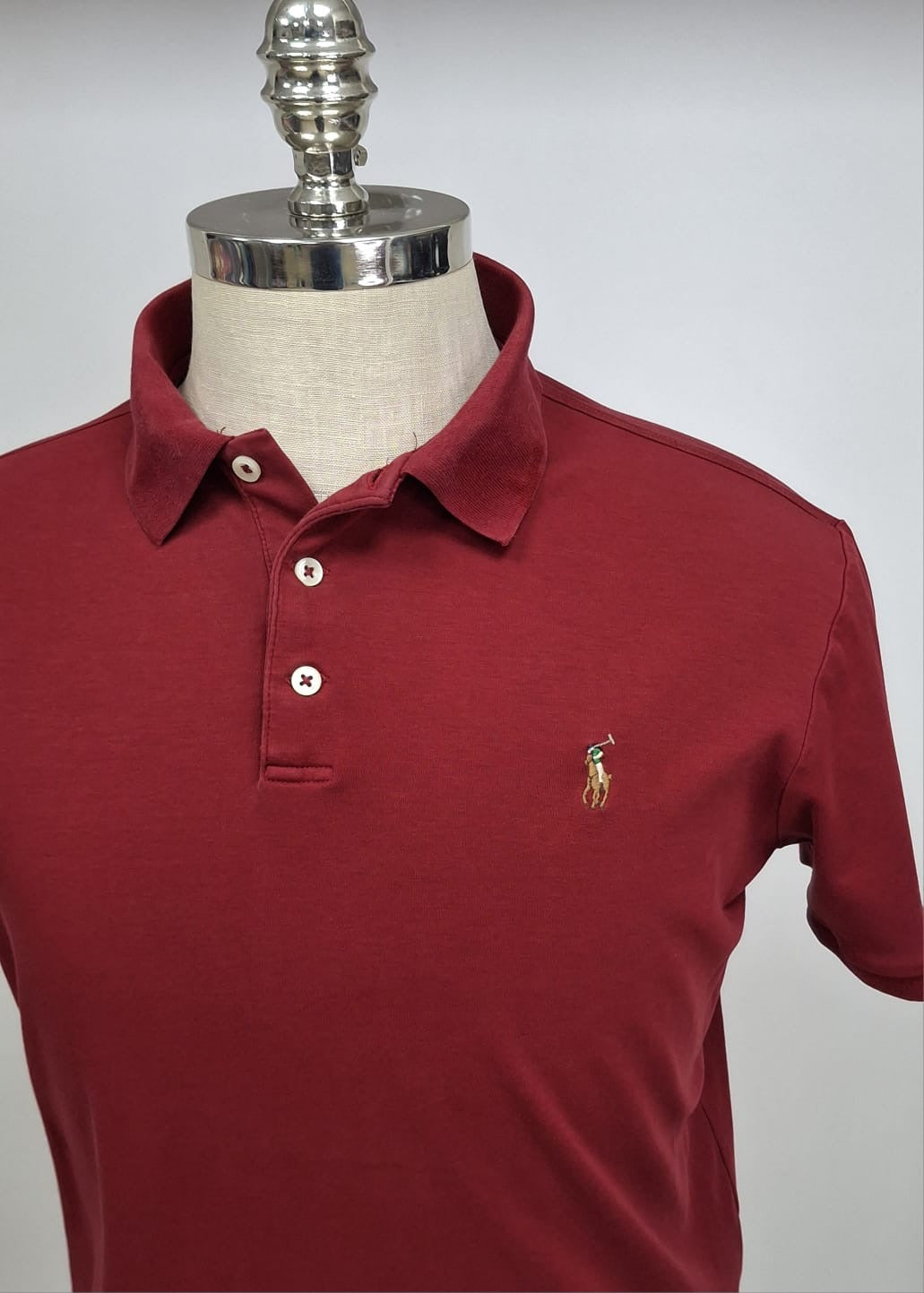 Camiseta Polo Ralph Lauren 🏇🏼 color rojo oscuro Talla M Entalle Clásico