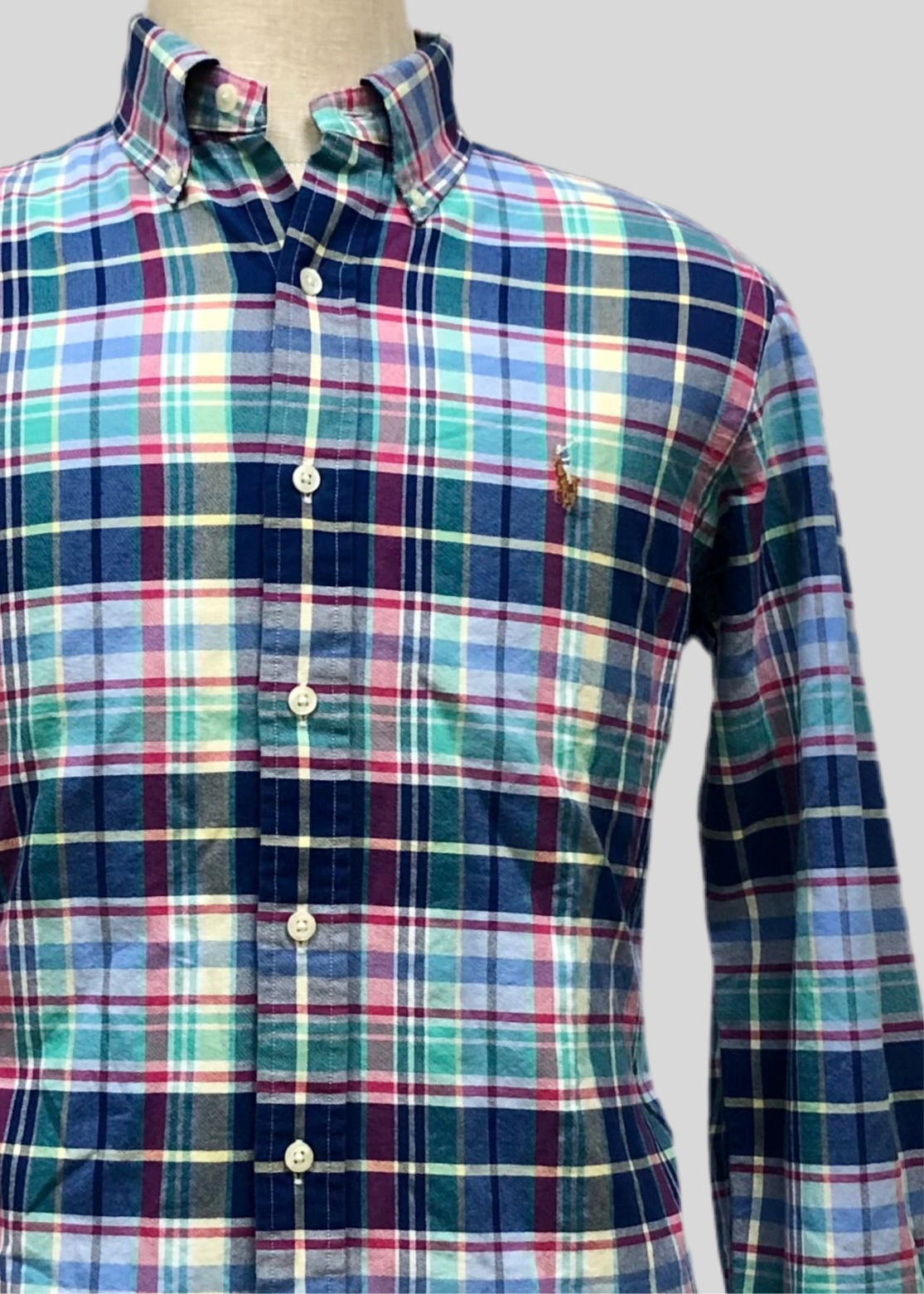 Camisa Polo Ralph Lauren 🏇🏼 con patron de cuadros tartán en color azul navy, verde y celeste  Talla S Entalle Clásico