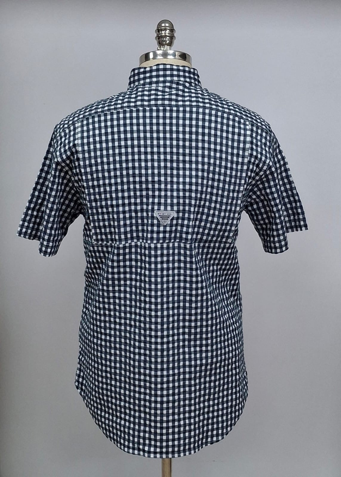 Camisa Columbia 🔹con patrón de cuadros gingham negro y blanco con Omni Shade Manga corta Talla M