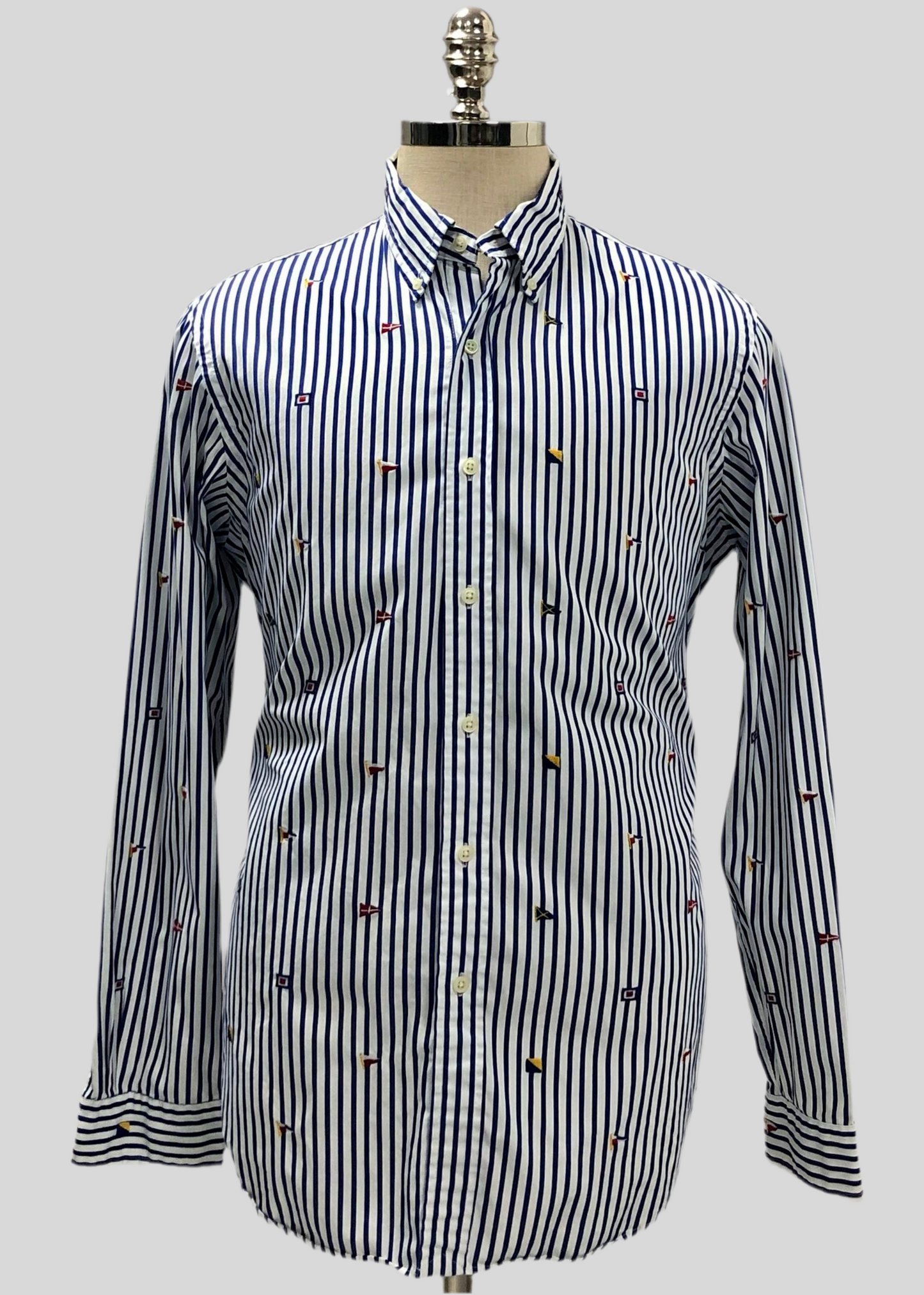 Camisa de botones Polo Ralph Lauren 🏇🏼 color blanco de rayas azul navy con logo de banderas Talla L Entalle Regular (ver descripción)
