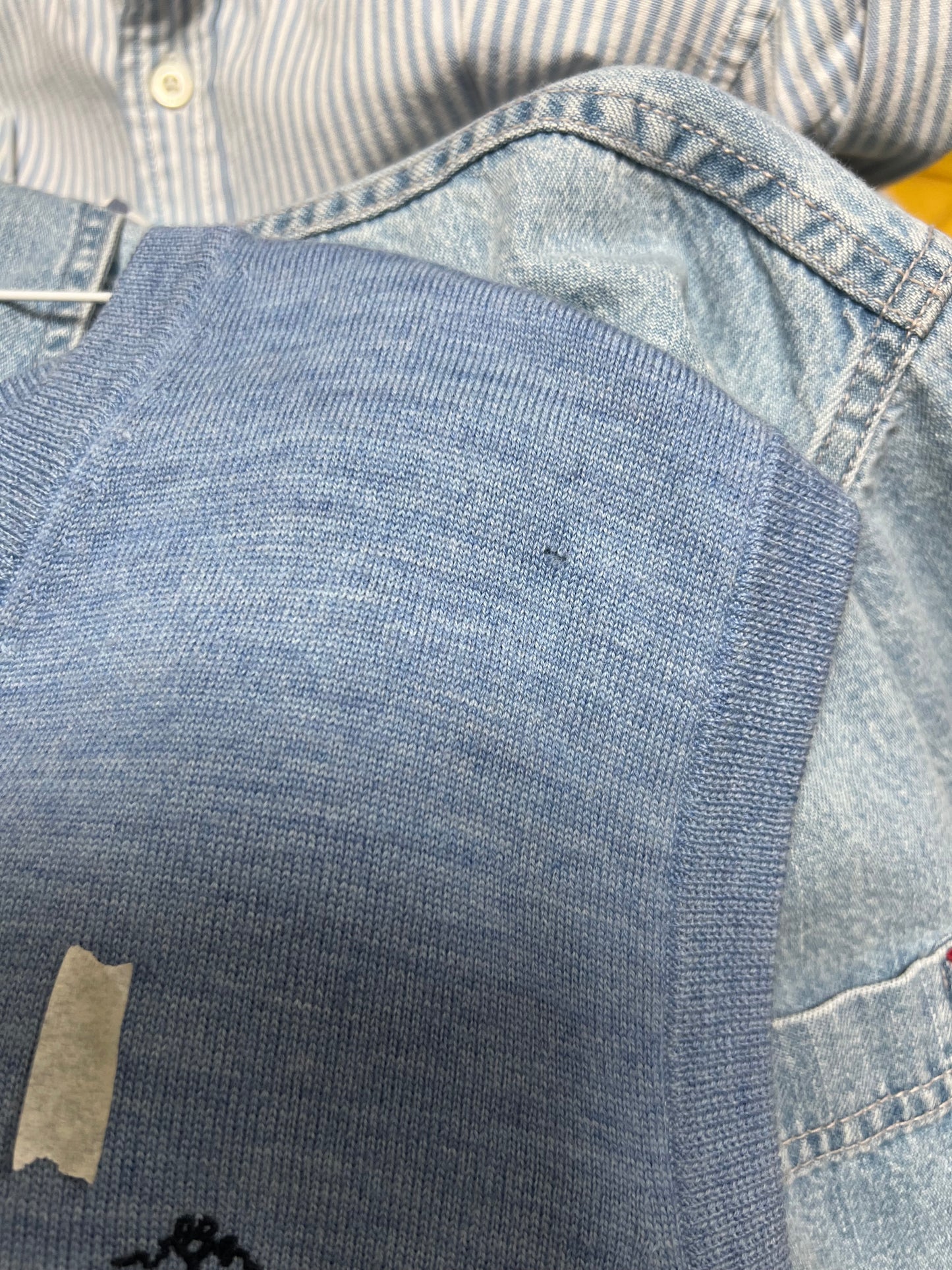 Sueter Jersey cuello V Brooks Brothers 🐑 color celeste Talla L (ver descripción)