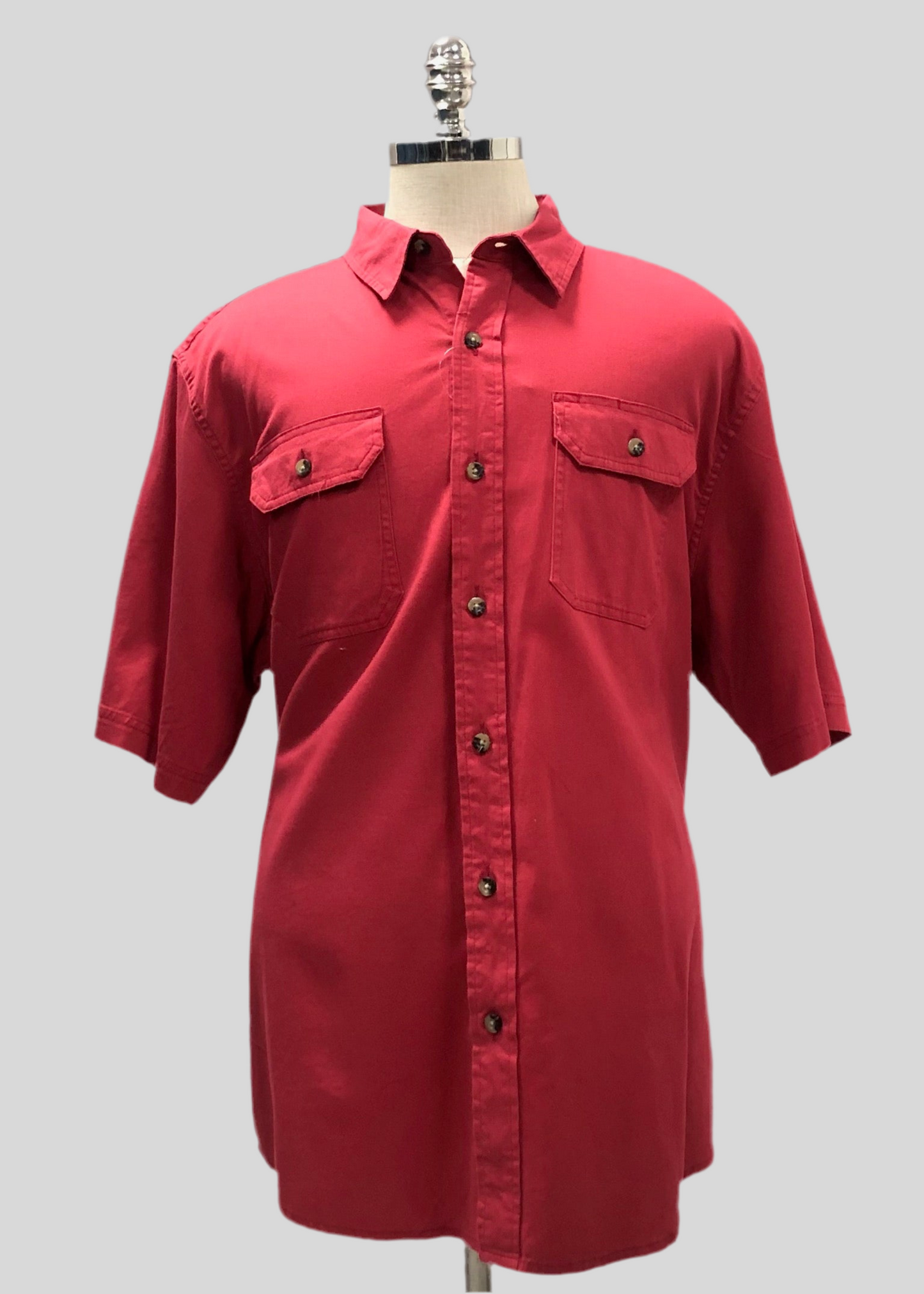 Camisa Wrangler 🐎 Con diseño cargo en color rojo oscuro Talla XL Entalle Regular