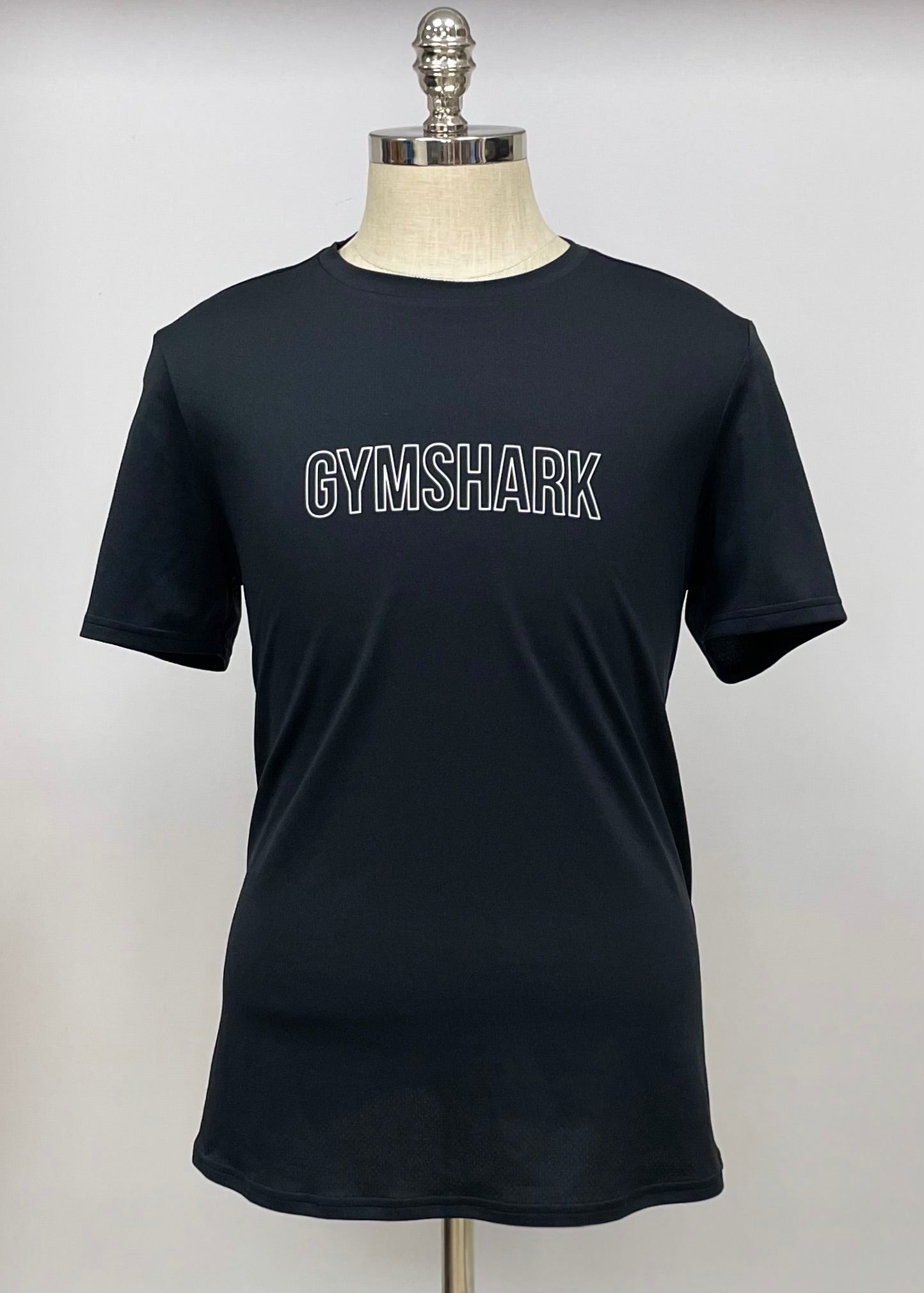 Camiseta de entrenamiento cuello redondo Gymshark 🏋🏽 color negro con logo estampado en blanco manga corta Talla XL