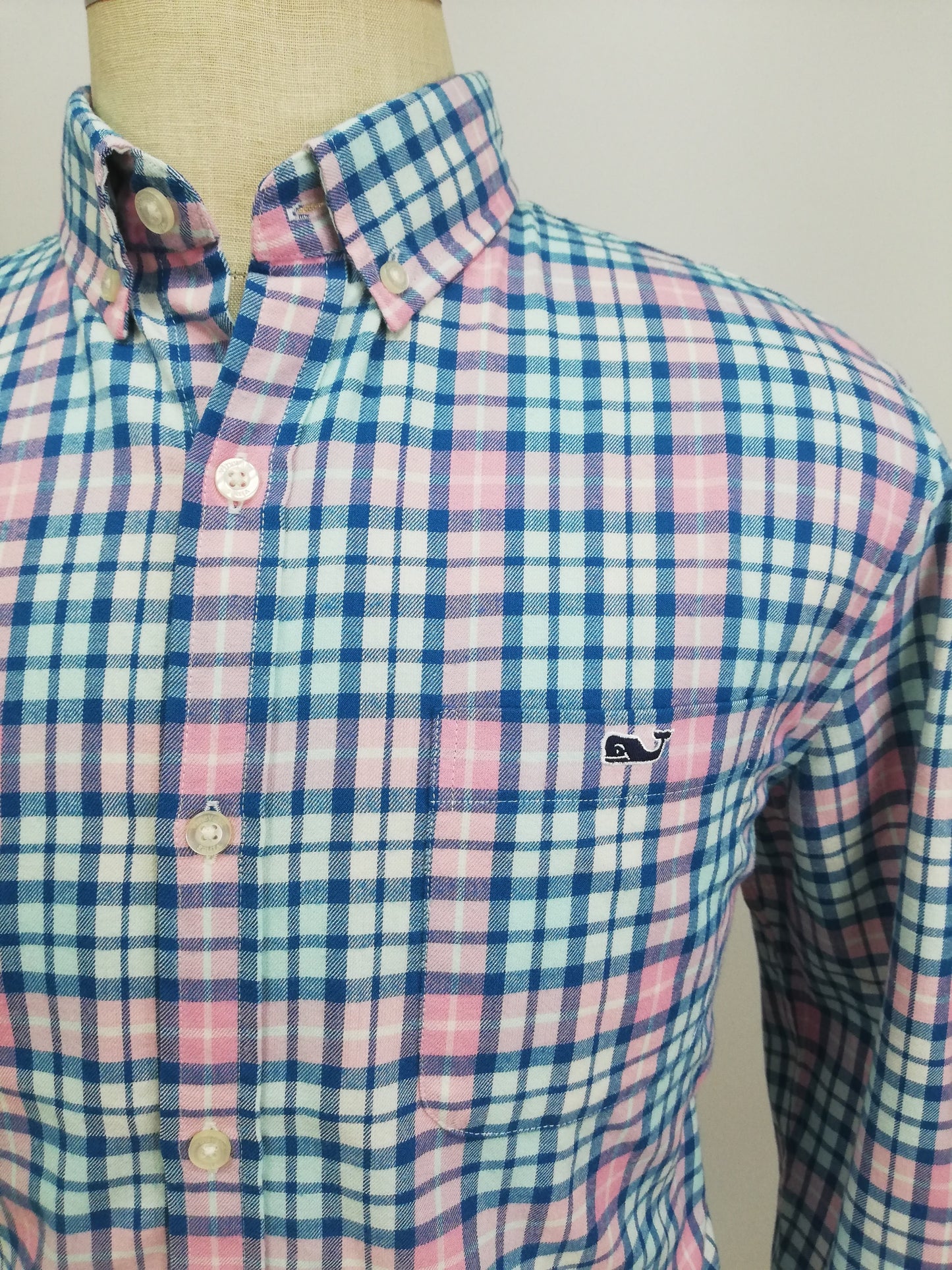 Camisa de botones Vineyard Vines 🐳 de cuadros en color rosado, azul y celeste Talla L Entalle Slim Fit (ver descripción)
