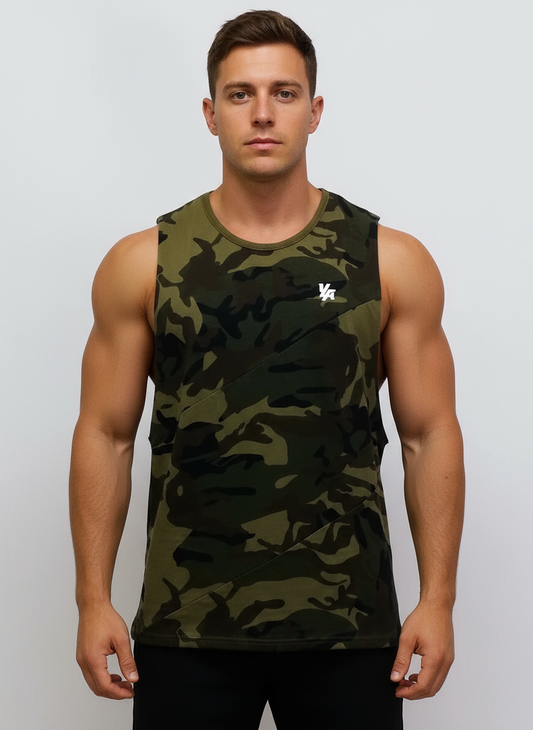 Camiseta de entrenamiento sin mangas YoungLA 🏋🏽 diseño de camuflaje en color verde oliva y logo en blanco Talla L