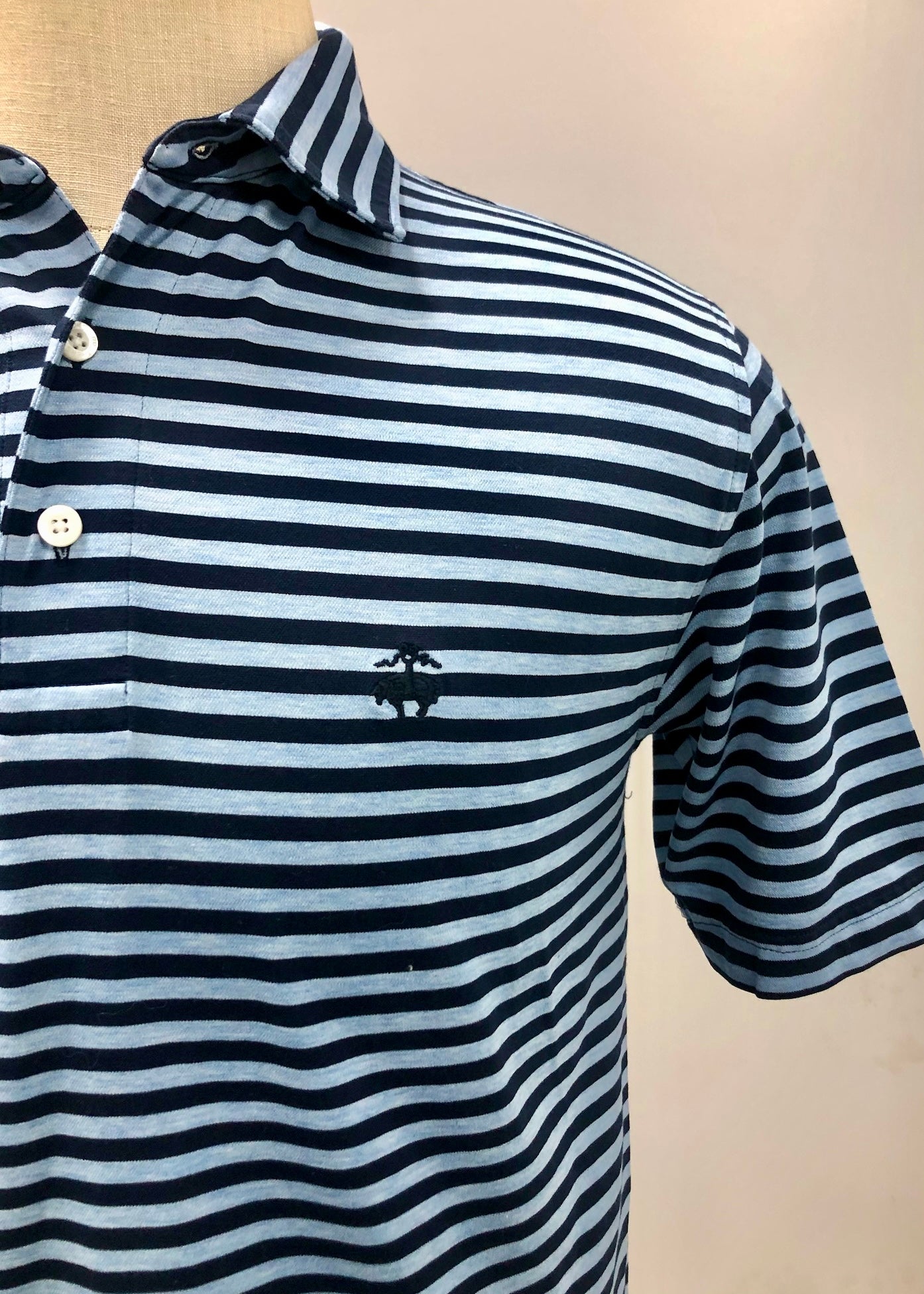 Camiseta Polo Brooks Brothers 🐑 con patrón de rayas celeste y azul navy Talla S Entalle Regular