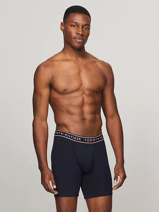 Paquete de 4 Boxer Briefs Tommy Hilfiger 🇺🇸  Tela algodón stretch color rojo, gris y negro Talla M