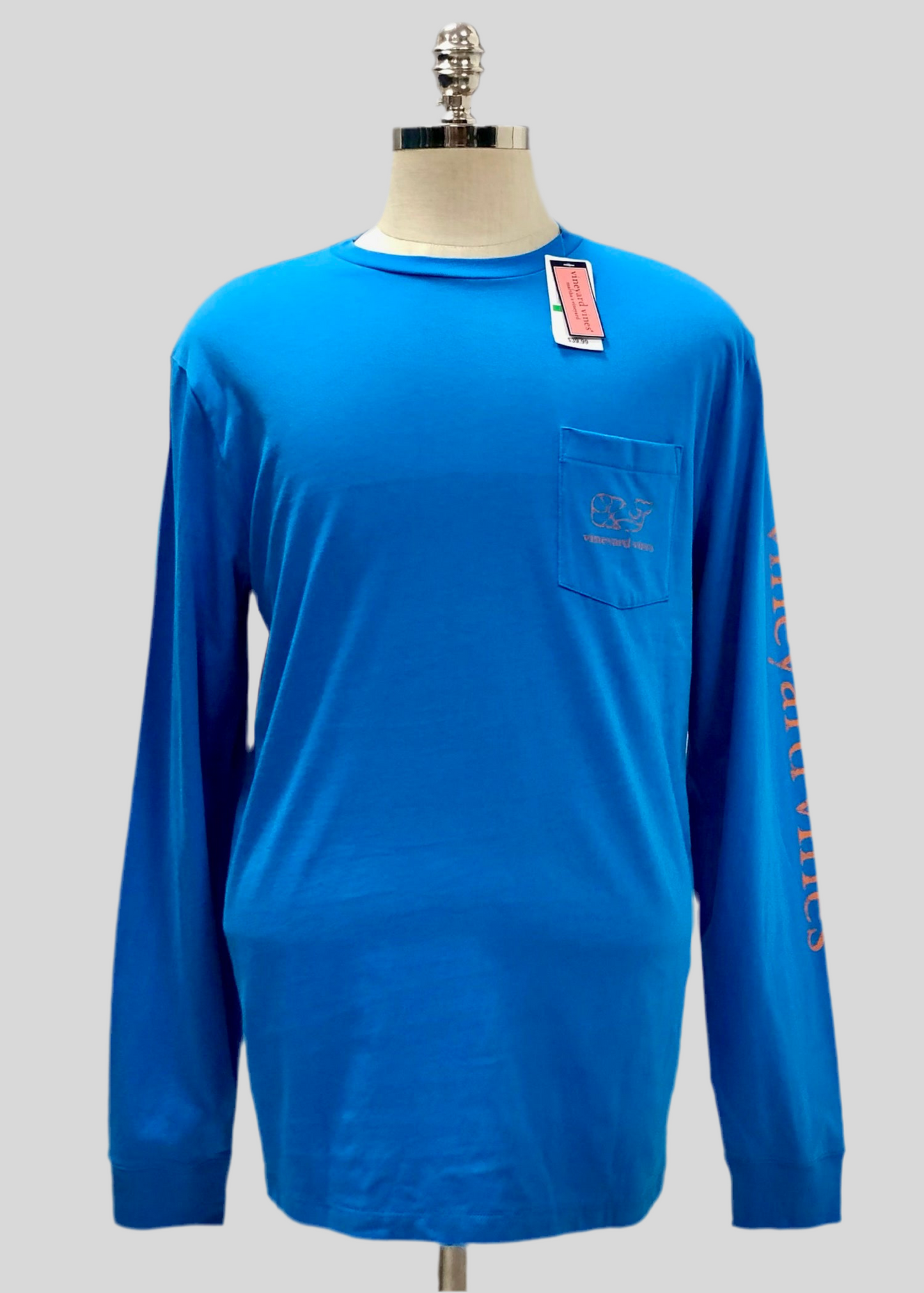Camiseta cuello redondo Vineyard Vines 🐳 color azul con Diseño de ballena basquetbol en naranja Talla L