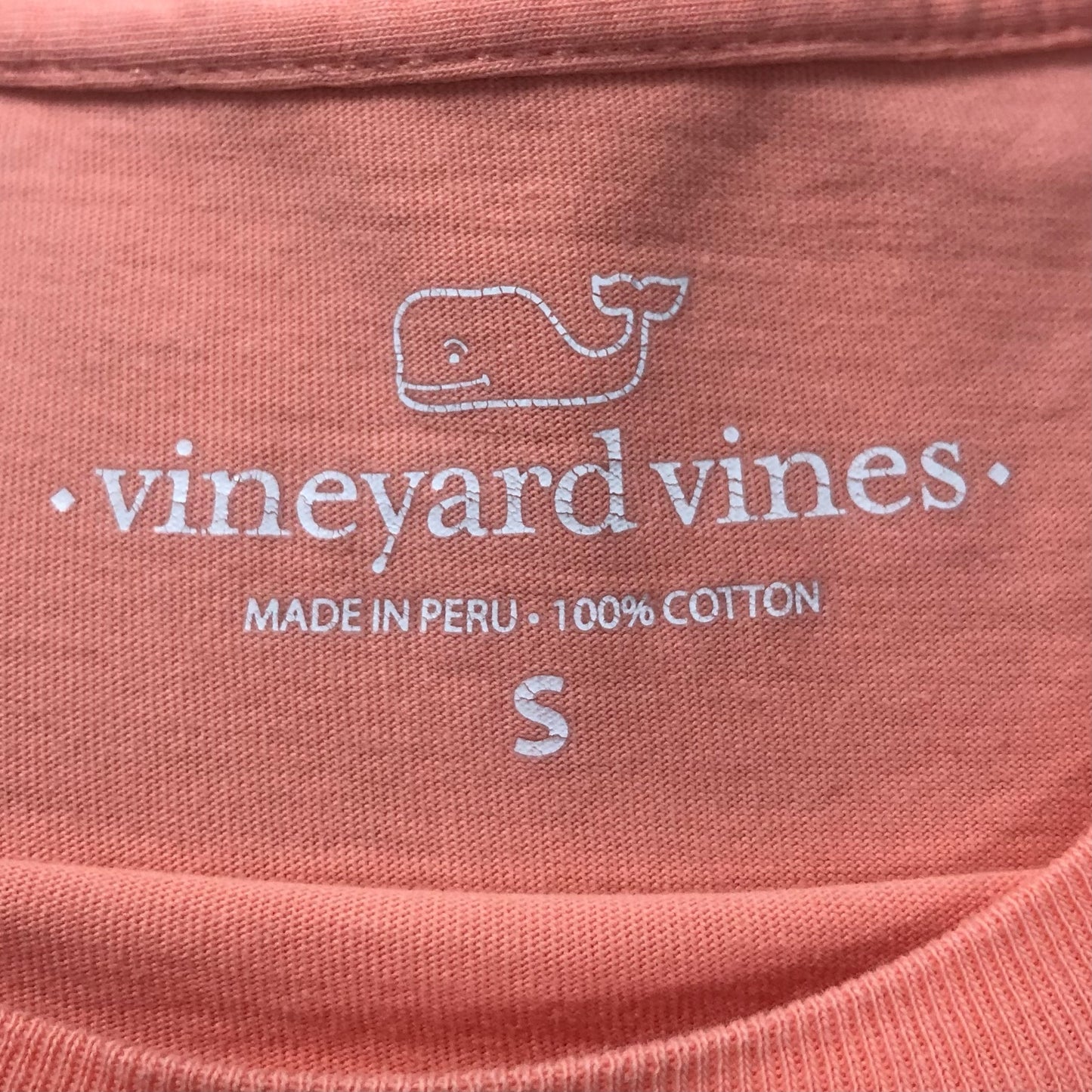 Camiseta cuello redondo Vineyard Vines 🐳 color rosado con Diseño de playero Talla Small