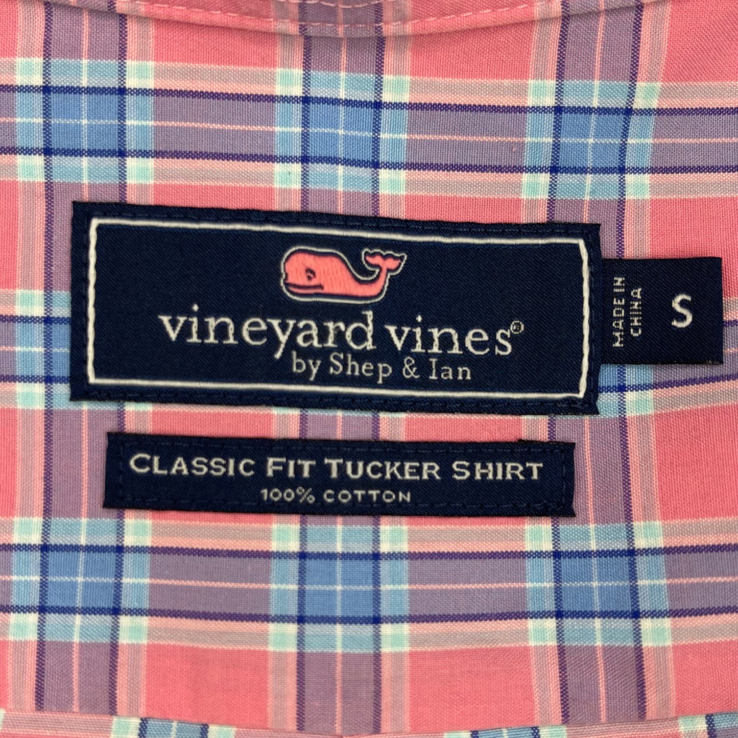 Camisa de botones Vineyard Vines 🐳 color rosado de cuadros en color azul y celeste Talla S Entalle Clásico