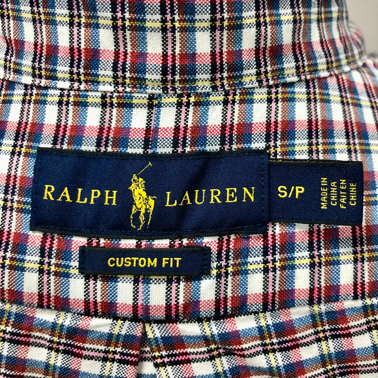 Camisa Polo Ralph Lauren 🏇🏼 con patron de cuadros rojo, azul, amarillo y blanco Talla S Entalle Custom Fit