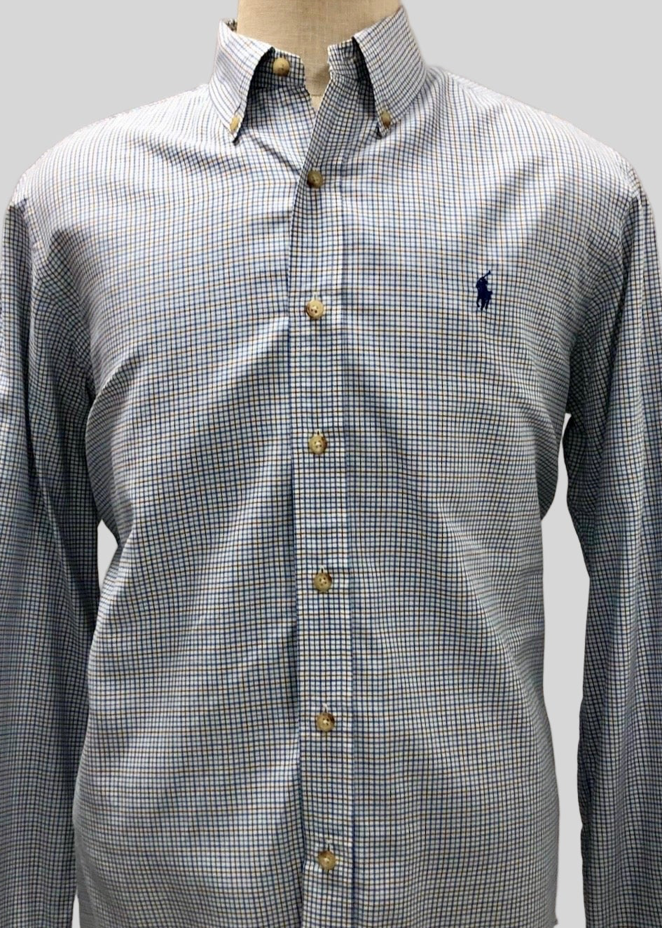 Camisa Polo Ralph Lauren 🏇🏼 Color blanco de cuadros en color azul y negro Talla L Entalle Regular