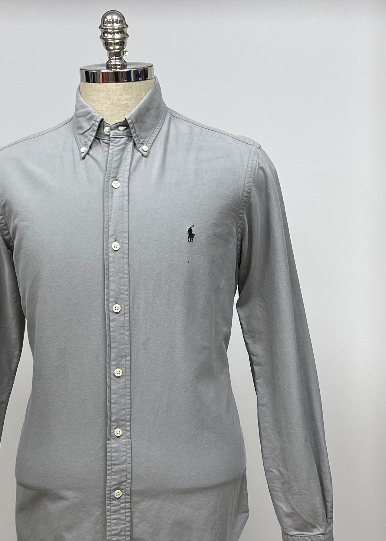 Camisa de botones Polo Ralph Lauren 🏇🏼 Oxford en color gris Talla M Entalle regular