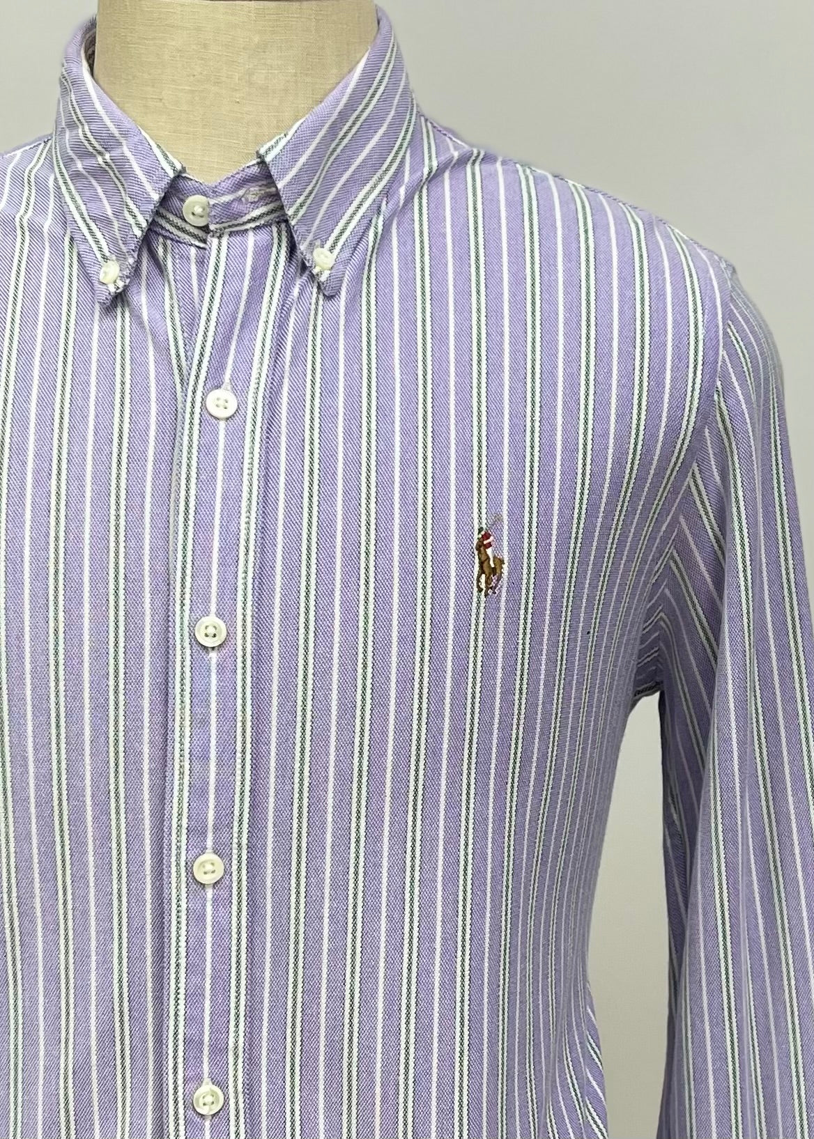 Camisa Polo Ralph Lauren 🏇🏼 Tela camiseta (Knit Oxford) de rayas en color morado, verde y blanco Talla XL Entalle Regular