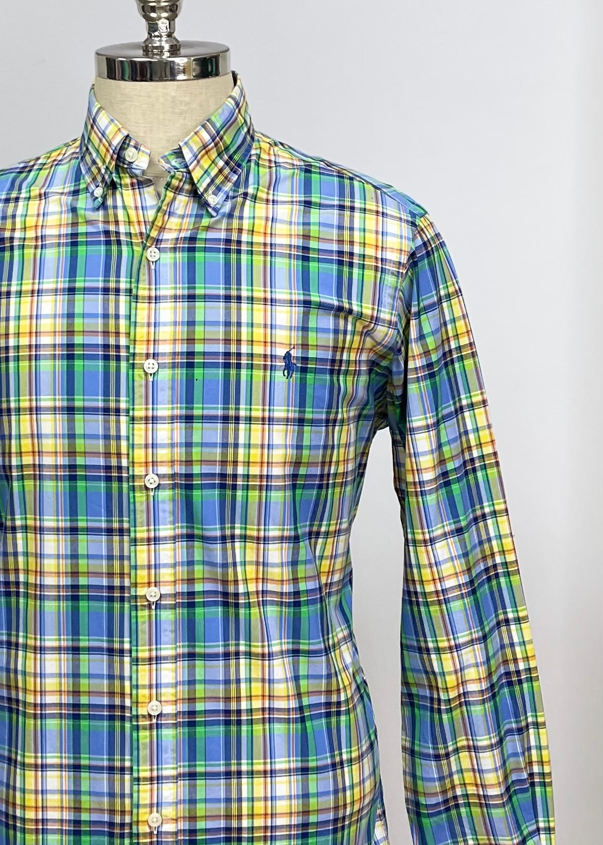 Camisa Polo Ralph Lauren 🏇🏼 Con patron de cuadros tartan en color amarillo, celeste y blanco Talla M Entalle Regular