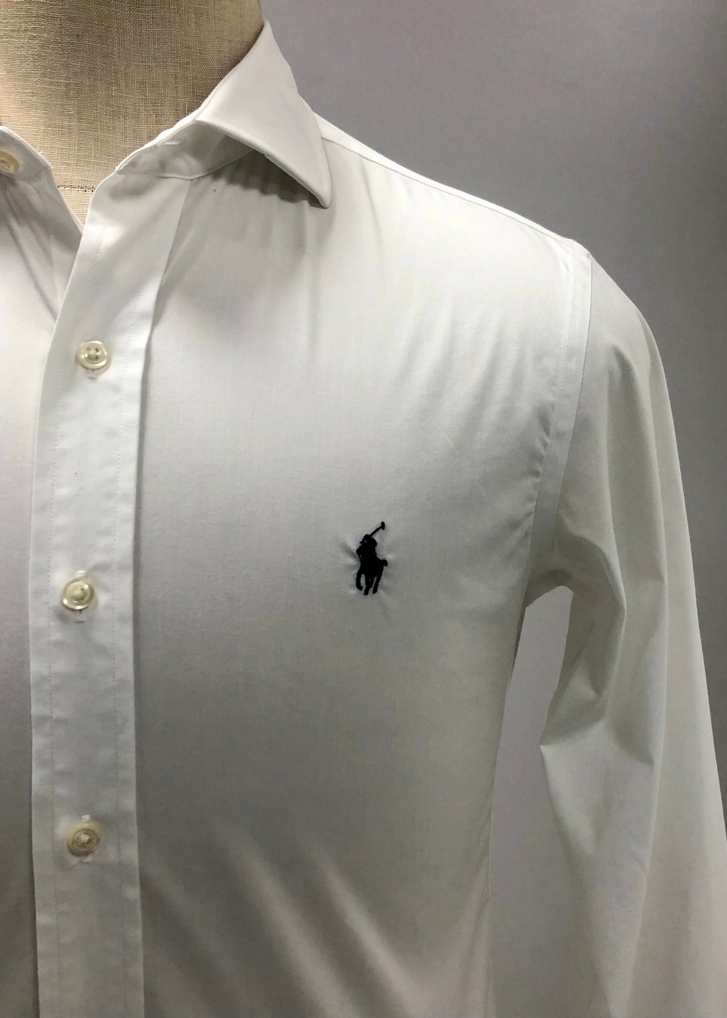 Camisa de botones Polo Ralph Lauren 🏇🏼  en color blanco Talla M Entalle Slim Fit (ver descripción)