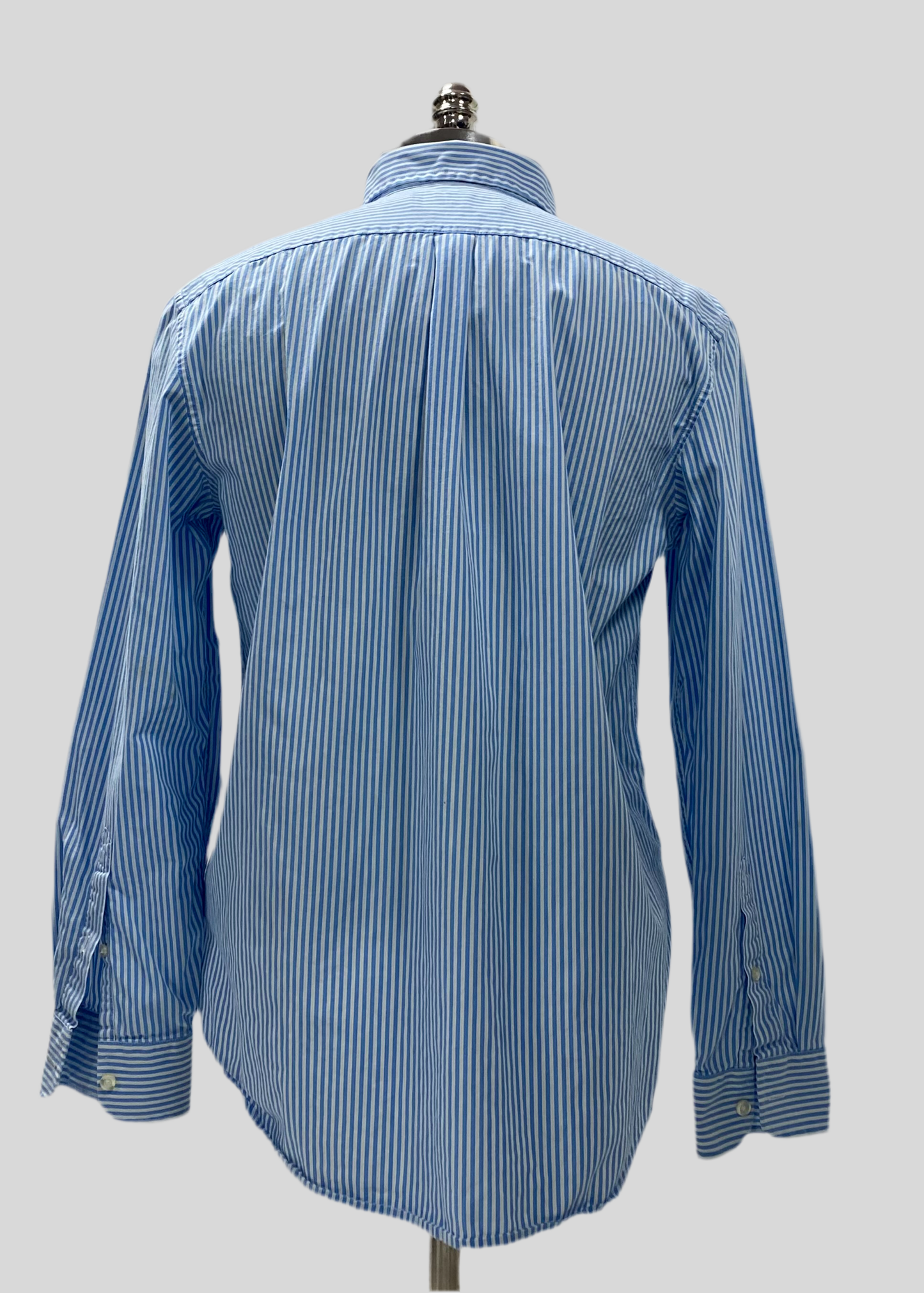 Camisa de botones Vineyard Vines 🐳 con patrón de rayas en color celeste y blanco Talla M Entalle Regular