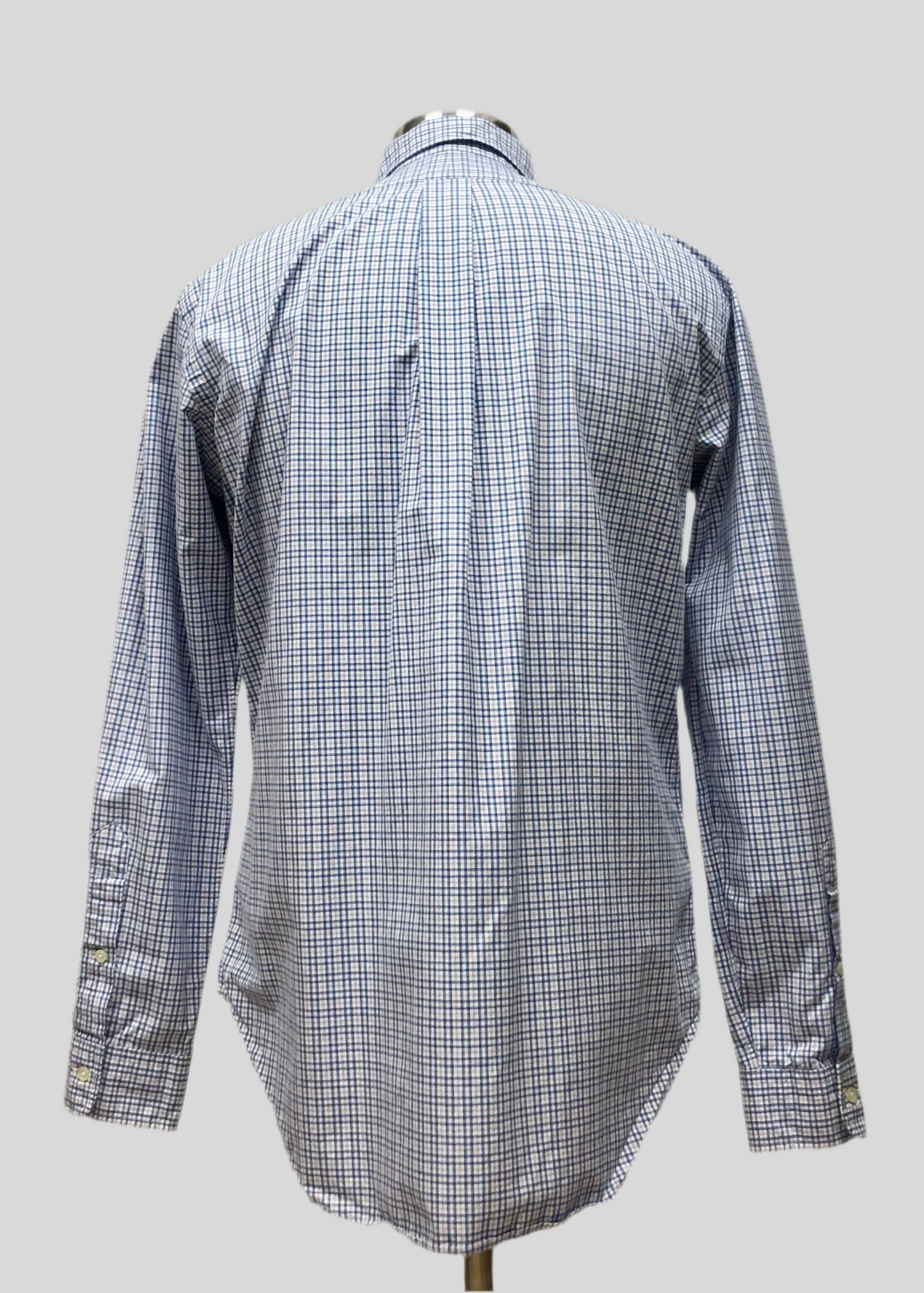 Camisa Polo Ralph Lauren 🏇🏼 color blanco con patron de cuadros lila y azul Talla M Entalle Clásico
