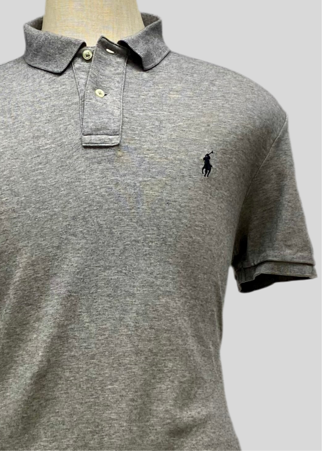 Camiseta Polo Ralph Lauren 🏇🏼color gris claro Talla L Entalle Regular