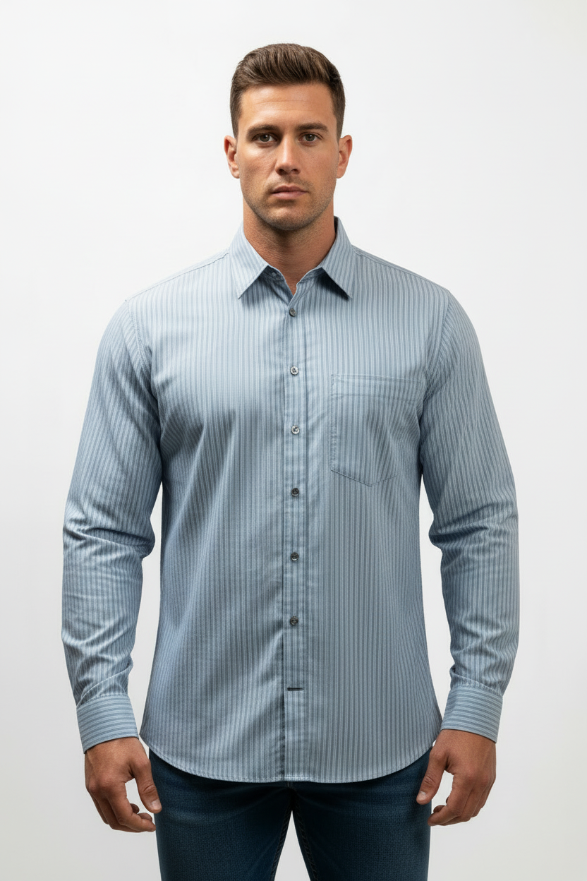 Camisa de botones Michael Kors 🇺🇸 color celeste con rayas en blanco y negro Talla XL Entalle Regular