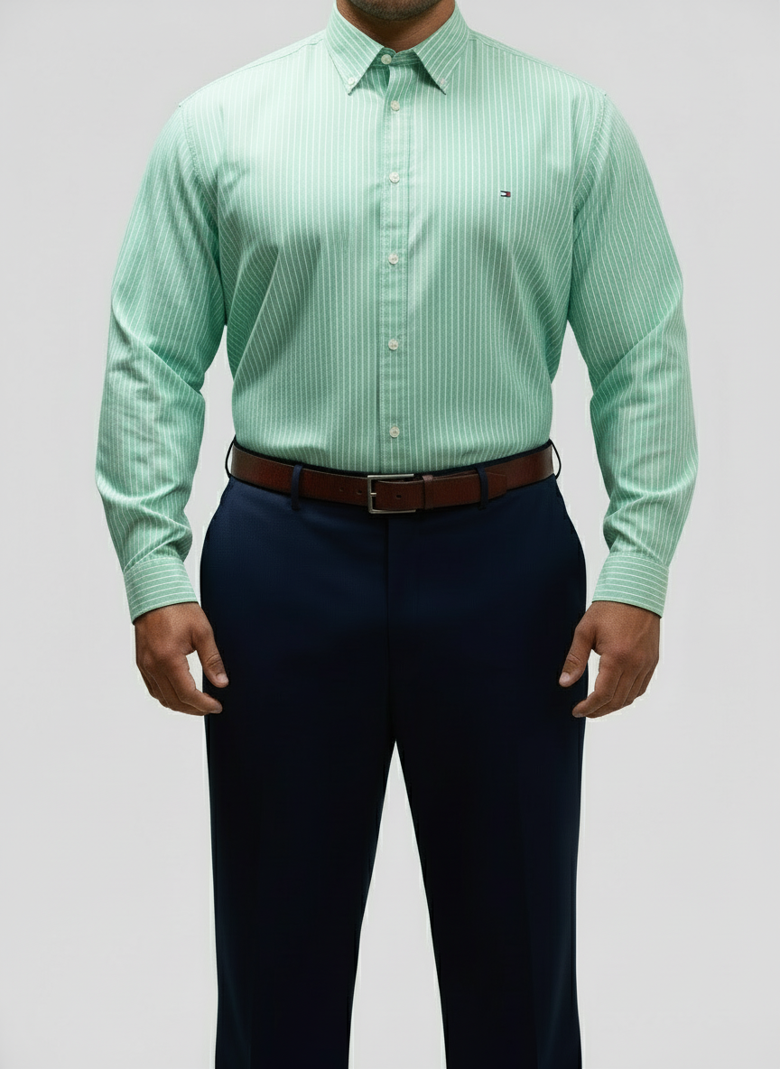 Camisa de botones Tommy Hilfiger 🇺🇸 color verde claro con patrón de rayas en color blanco Talla XXL Entalle Regular