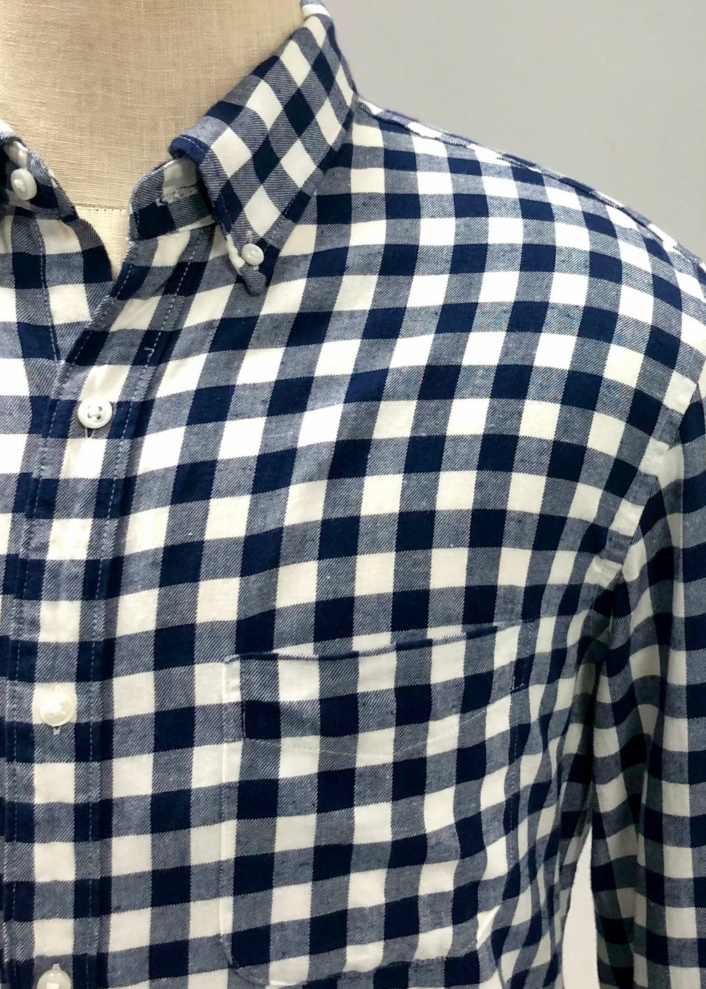 Camisa J.Crew 🇺🇸 con patrón de cuadros en color negro y blanco Talla L Entalle Slim Fit