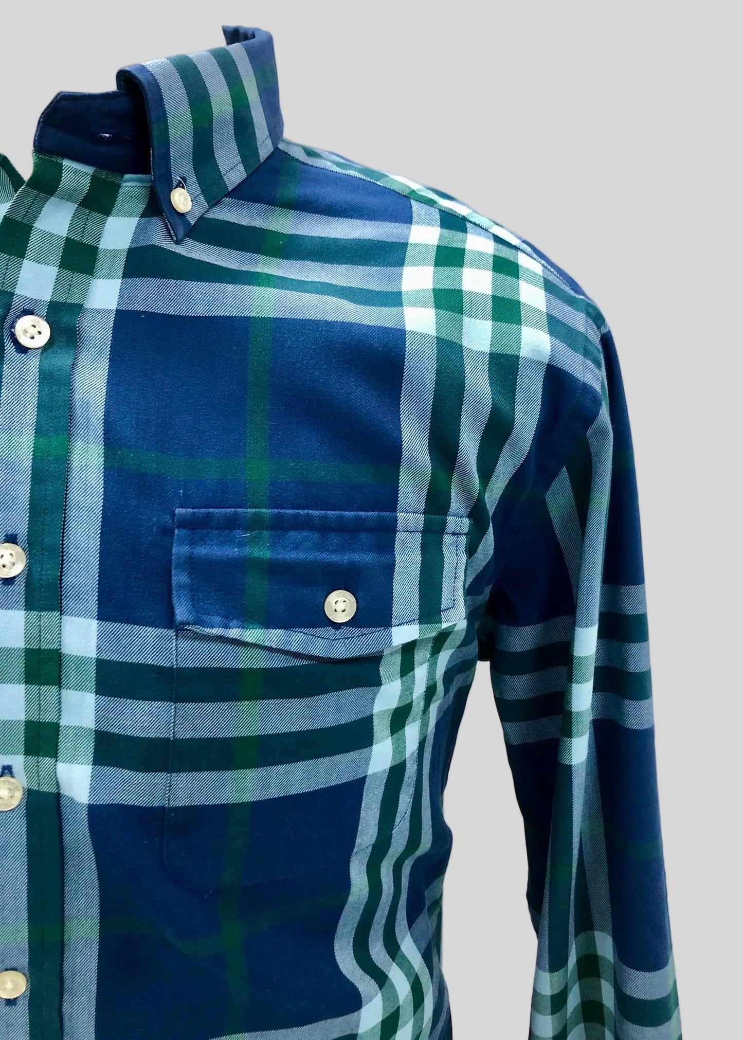 Camisa de botones Vineyard Vines 🐳 de cuadros en color azul, verde y blanco Talla L Entalle Slim Fit
